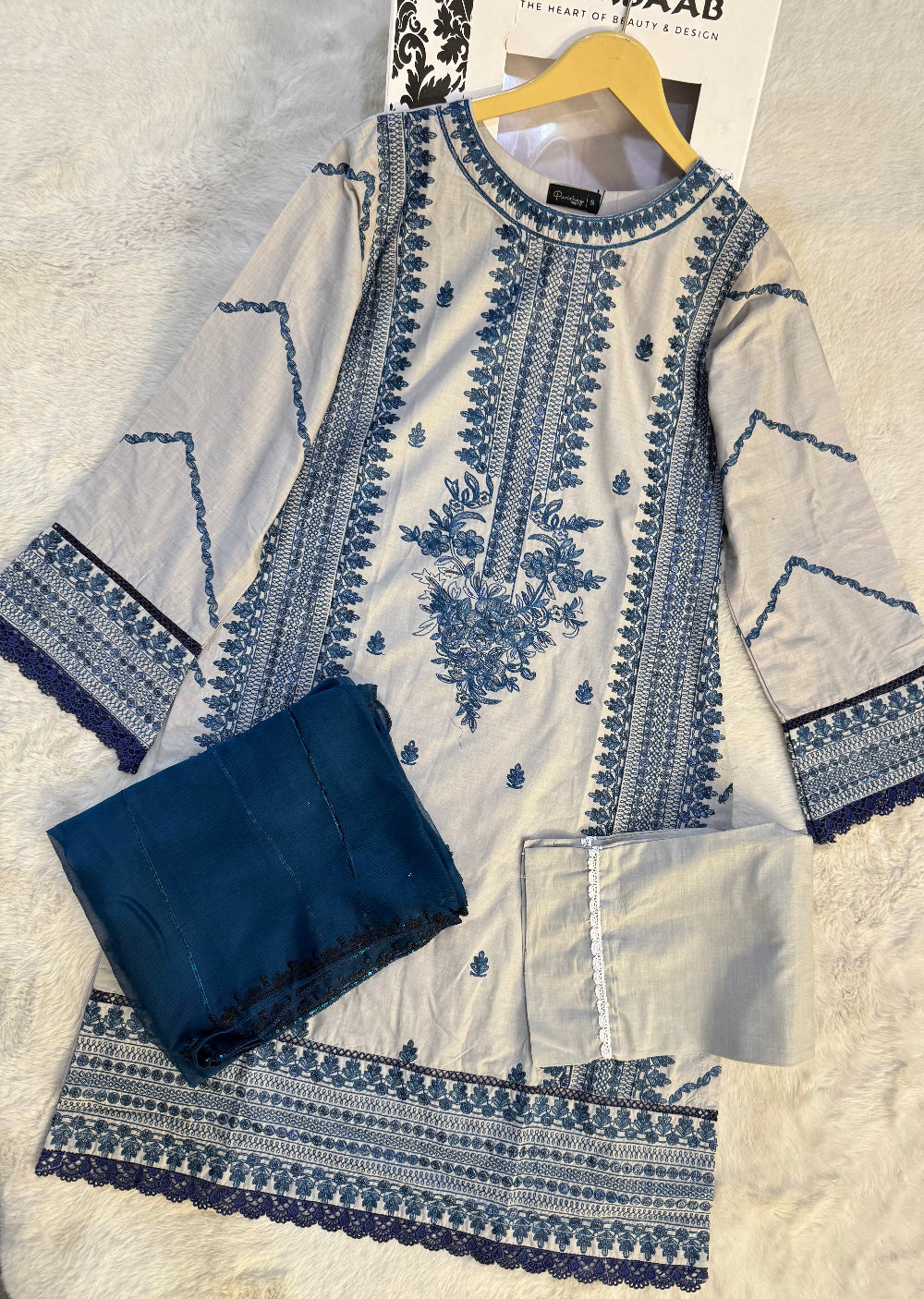 HSS-1132 - Readymade Heeras Suit