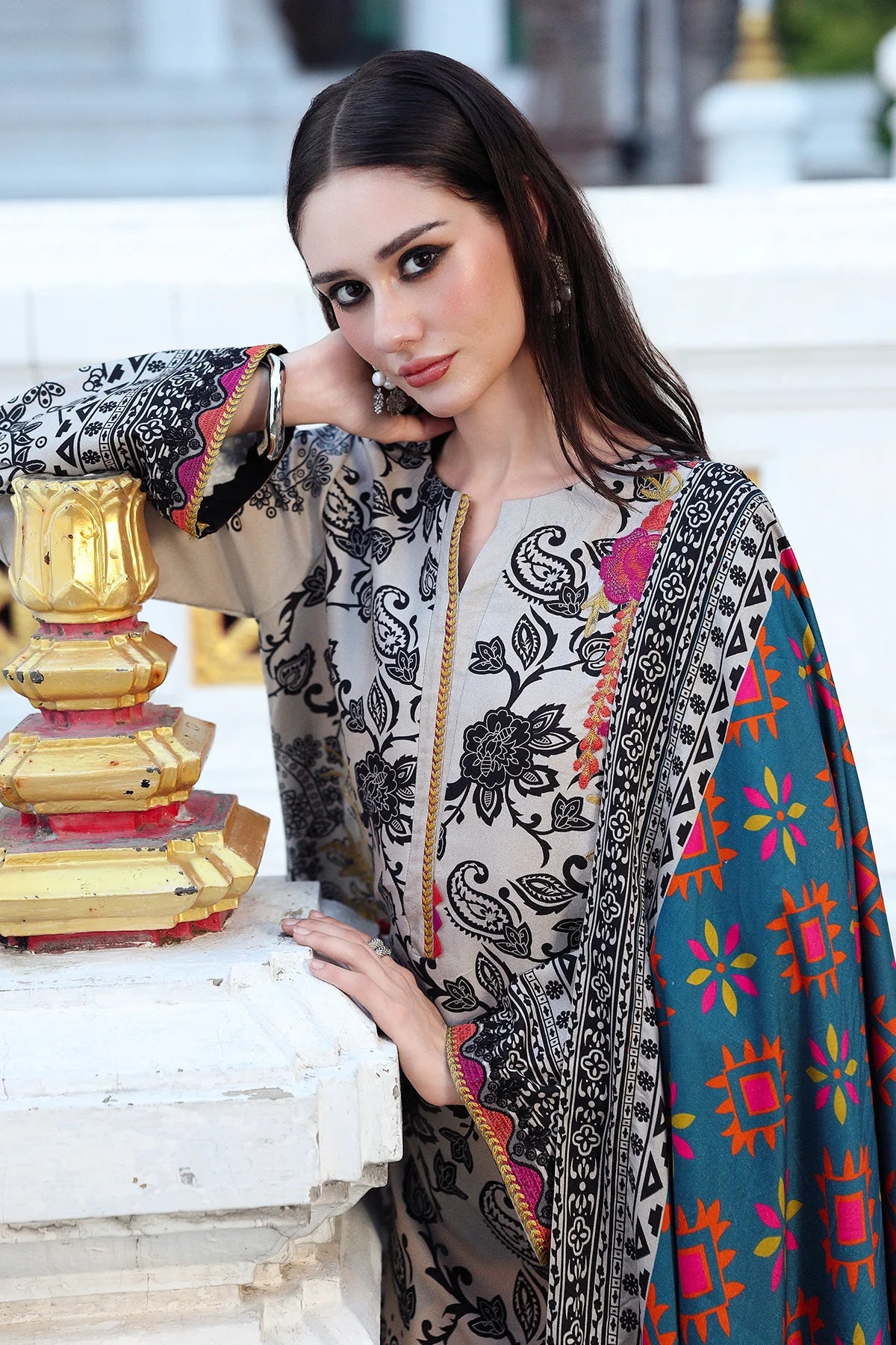 CCW6-19-Unstitched Embroidered Linen Collection 2025 - Memsaab Online