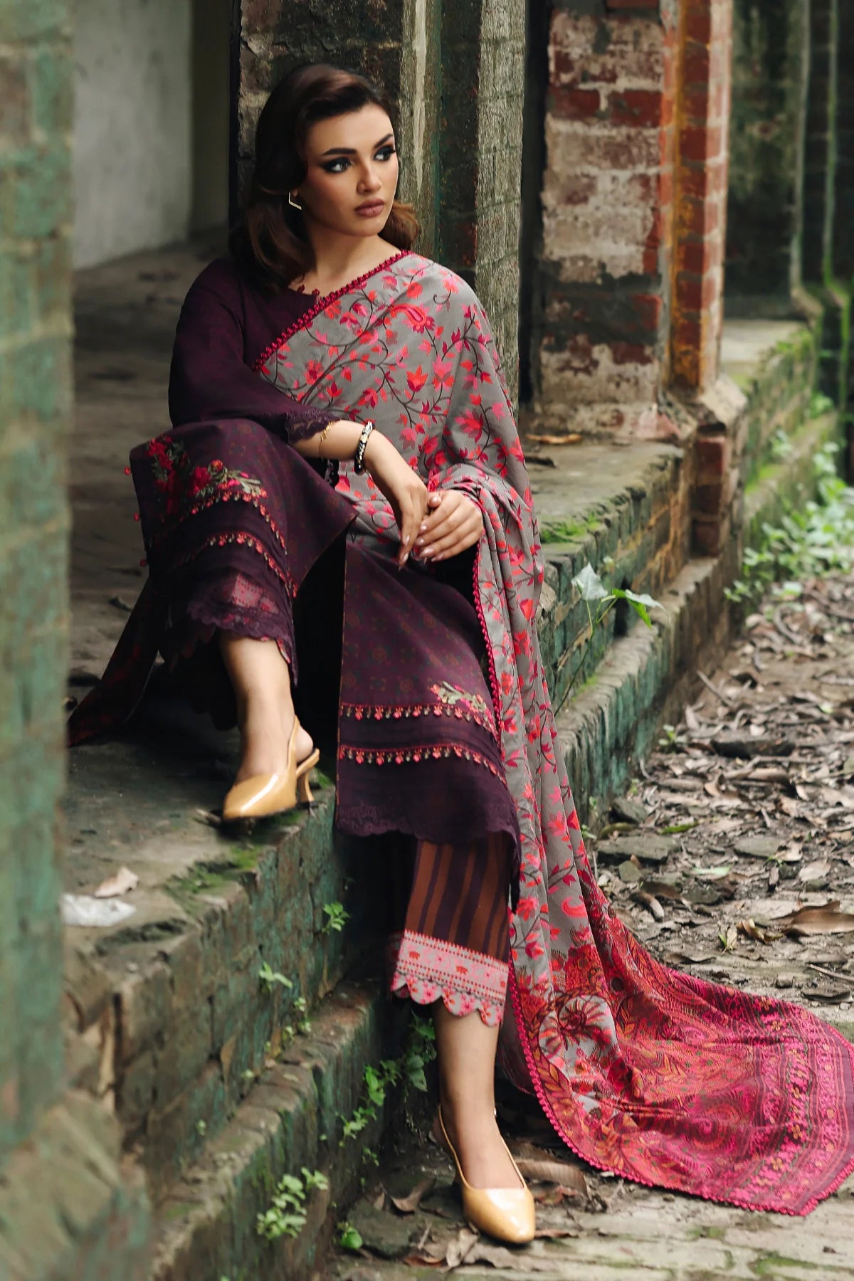 CCW6-17-Unstitched Embroidered Linen Collection 2025 - Memsaab Online