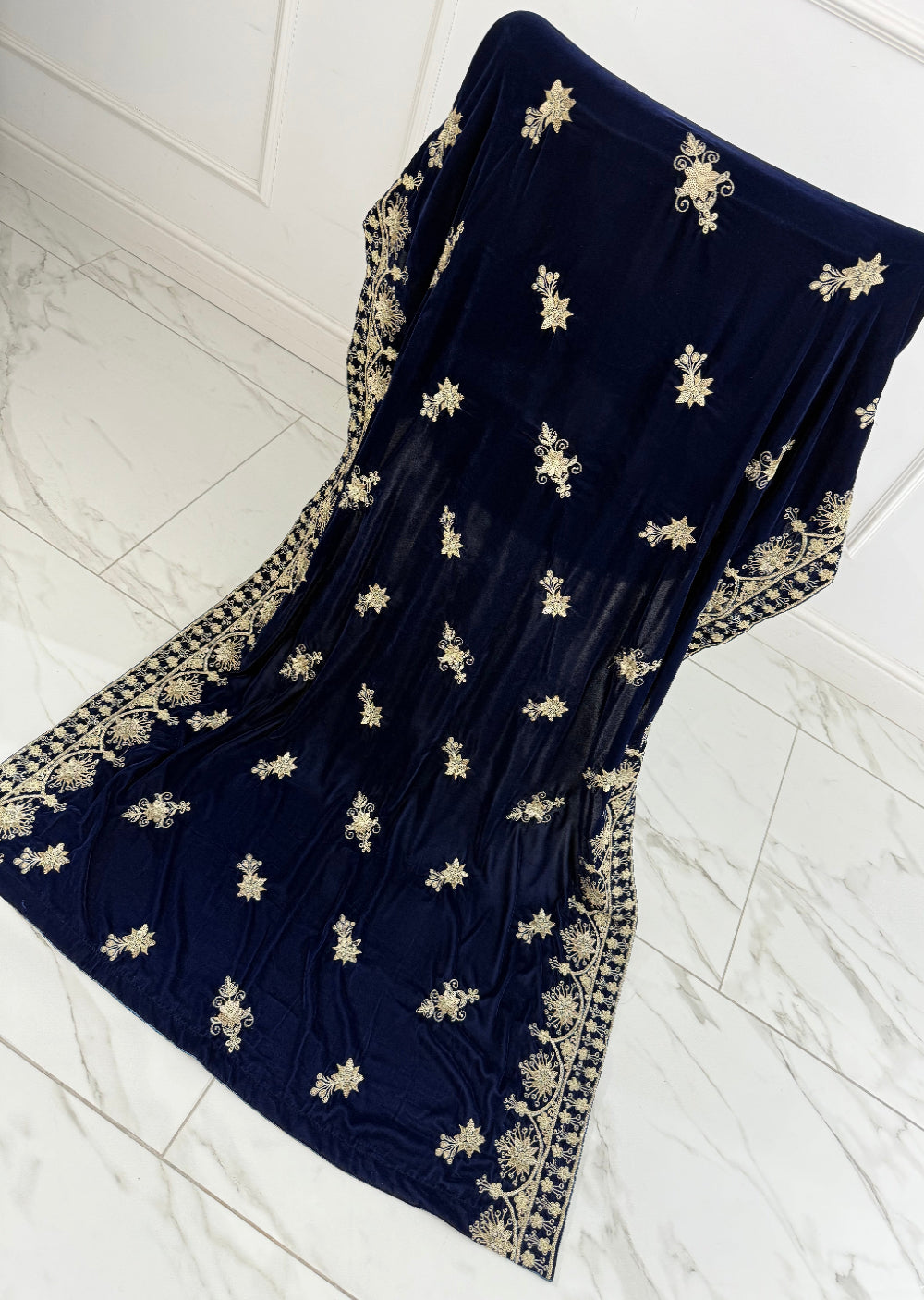 SMV104 Embroidered Velvet Shawl