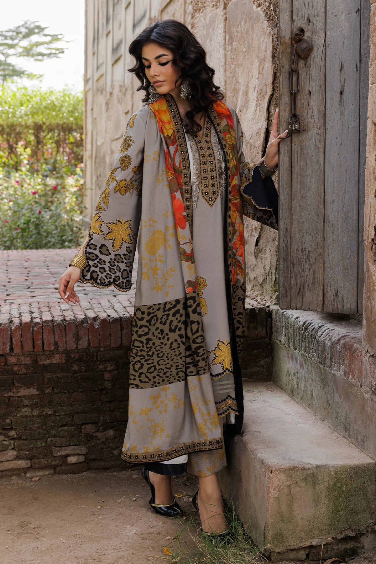 CCW6-14-Unstitched Embroidered Linen Collection 2025 - Memsaab Online
