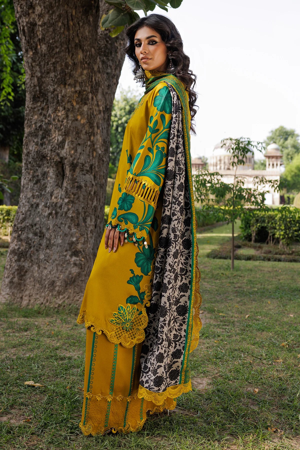 CCW6-11-Unstitched Embroidered Linen Collection 2025 - Memsaab Online