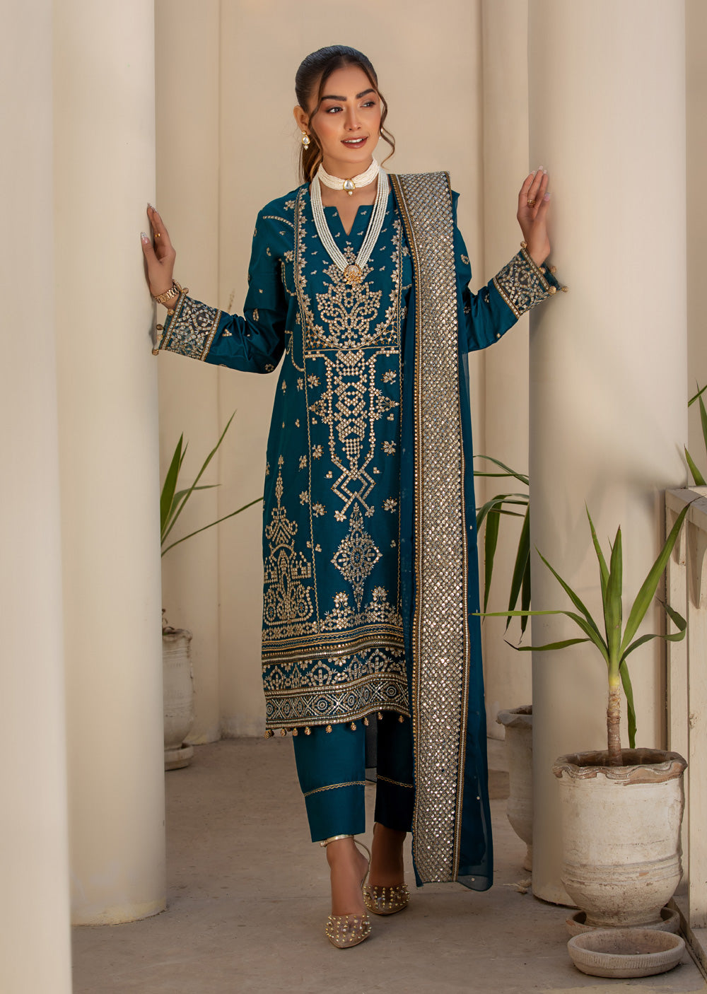 HSS-217 - Readymade Heeras linen Suit - Memsaab Online