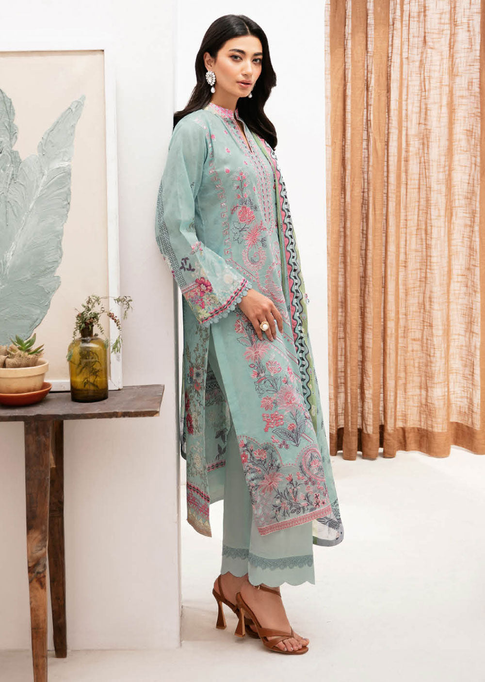 Z-1110-R - Readymade - Ramsha Mashaal Luxury Lawn Vol 11 - Memsaab Online