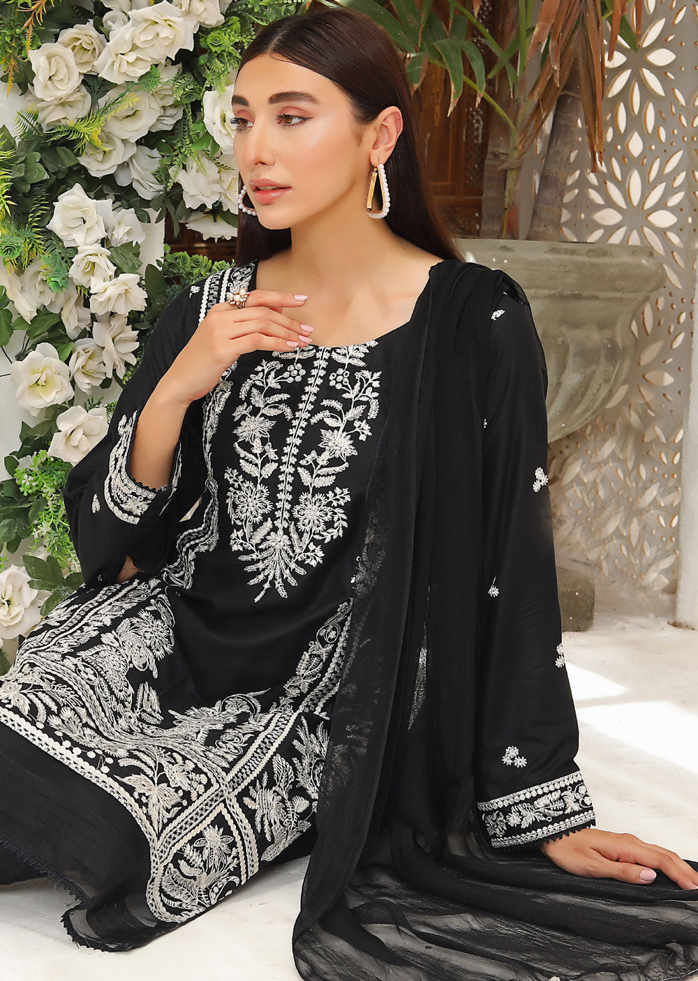 HK208 Irha Readymade Black Linen Suit - Memsaab Online