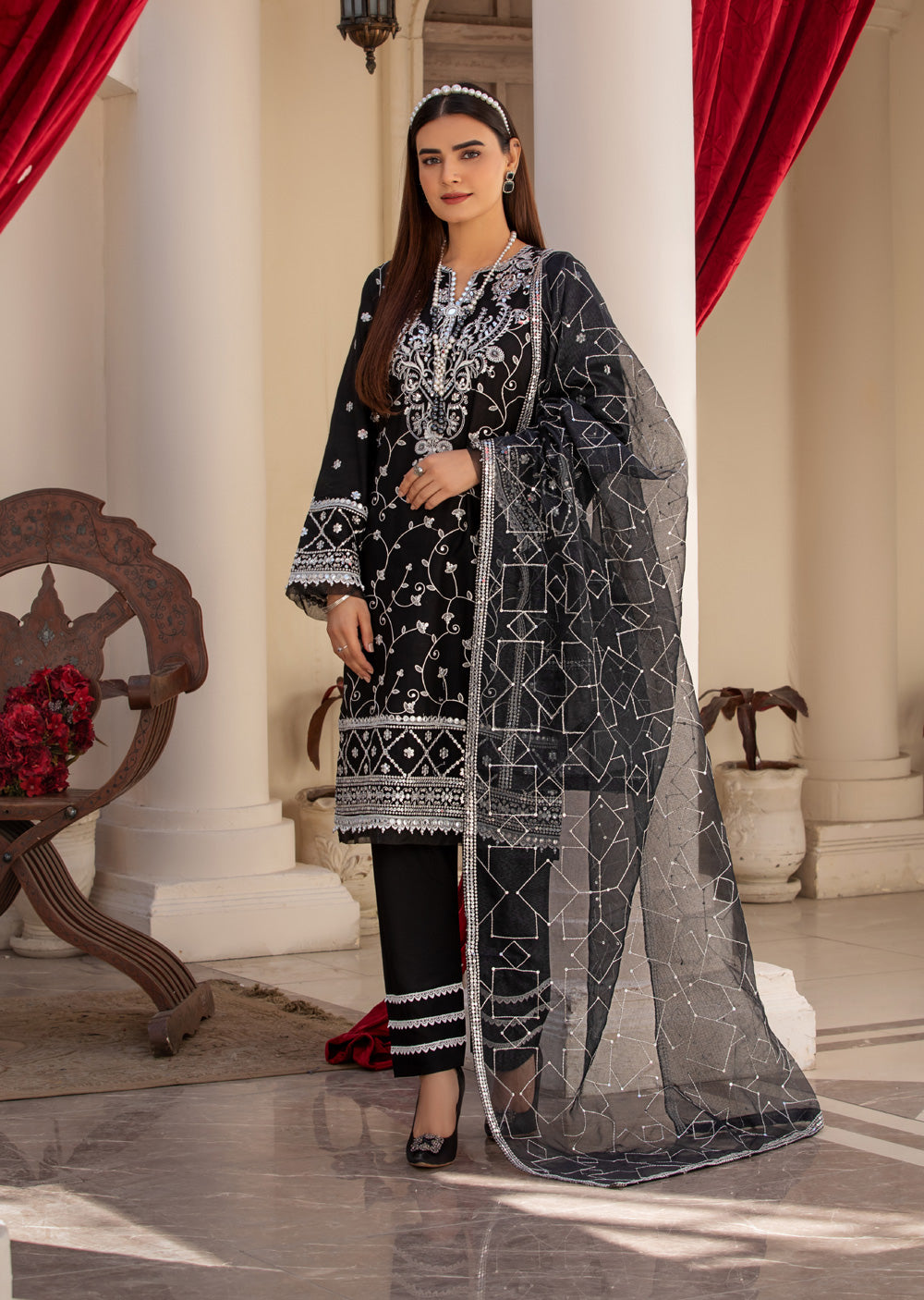 HSS-211 - Readymade Heeras linen Suit - Memsaab Online