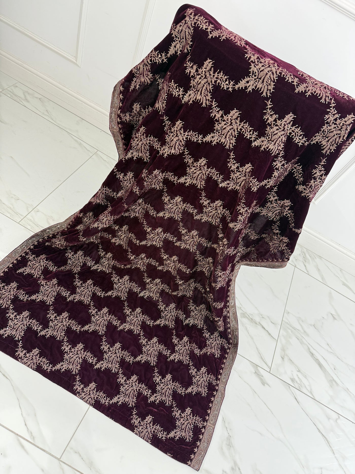 SMV102 Embroidered Velvet Shawl