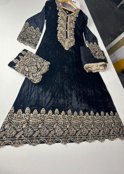 RGZ1517 Black Readymade Long Velvet Suit - Memsaab Online