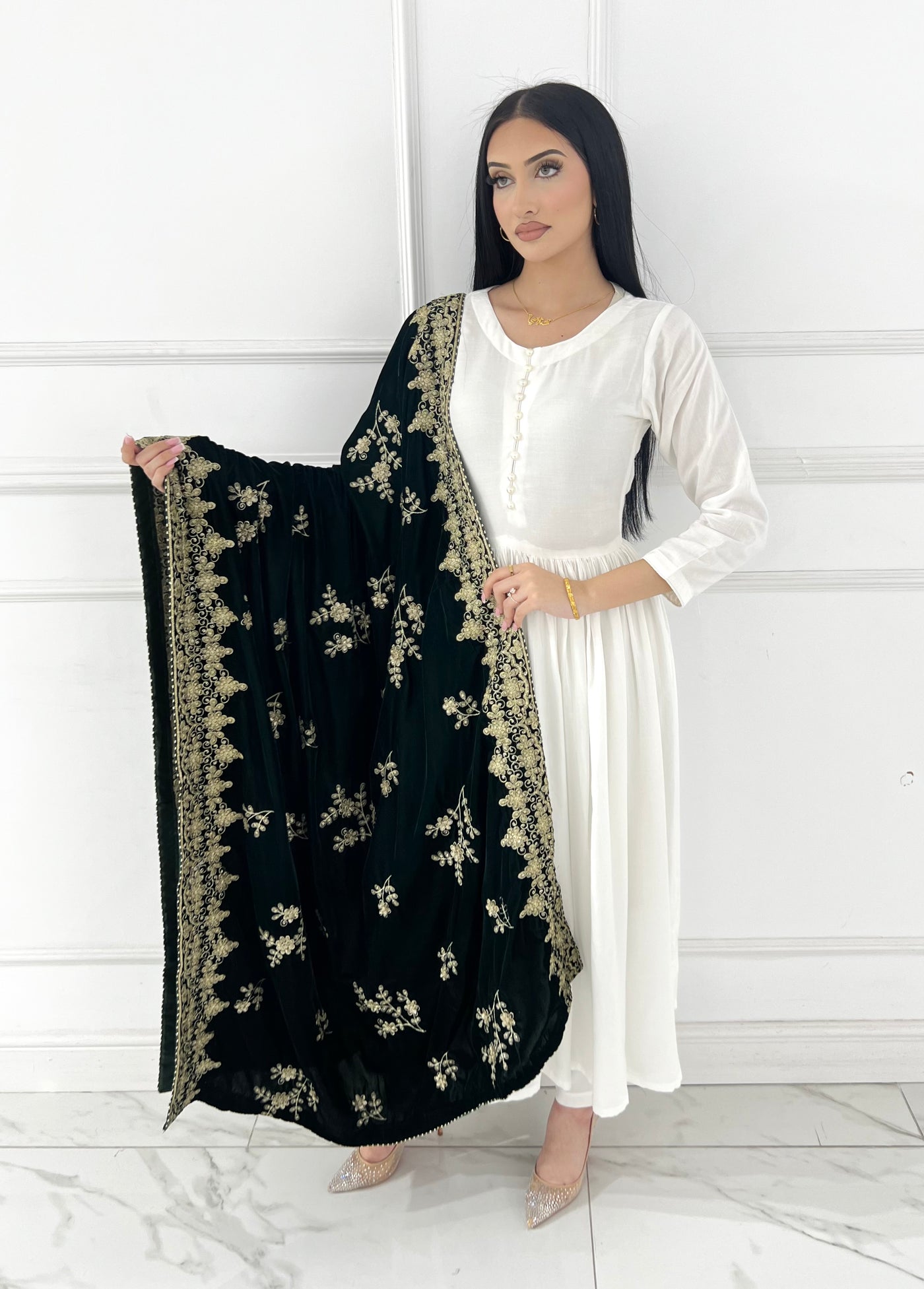 SMV103 Embroidered Velvet Shawl - Memsaab Online