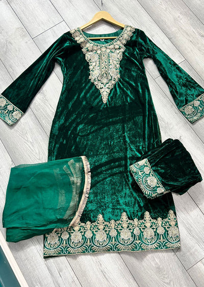 RGZ1735 Green Readymade Velvet Suit - Memsaab Online