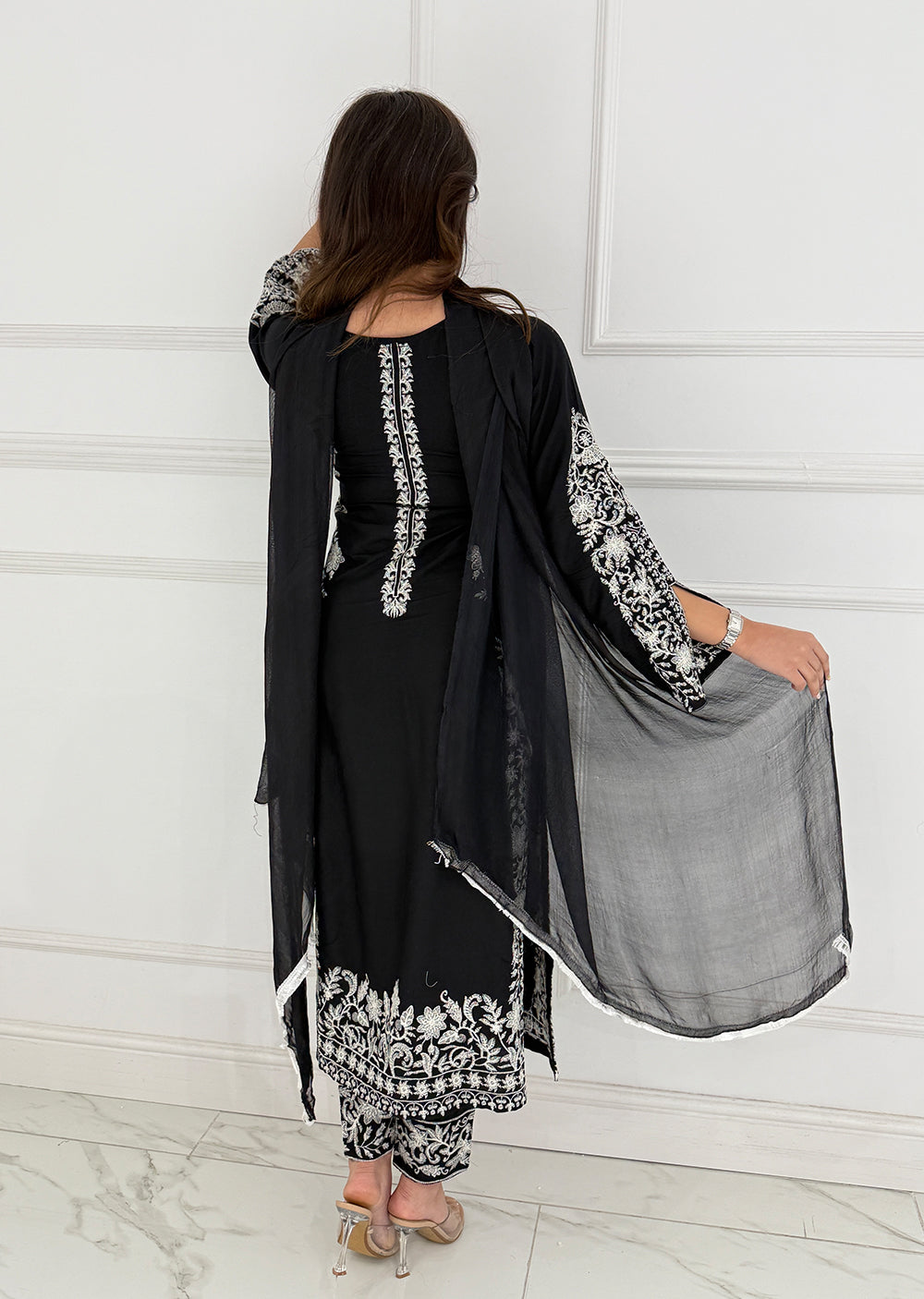 HK271 Jabeen - Black Linen Oufit - Memsaab Online