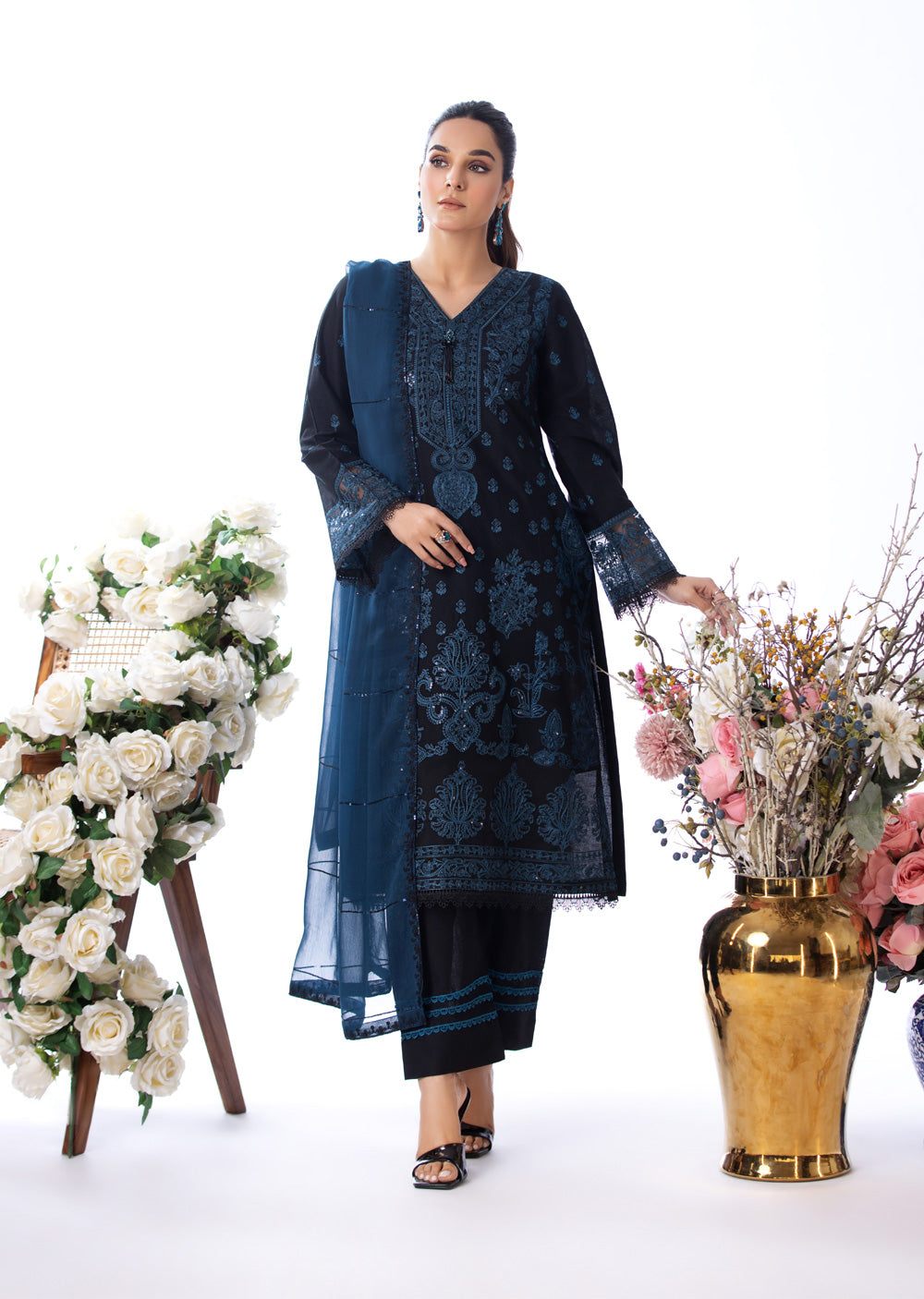 HSS-222 - Readymade Heeras linen Suit - Memsaab Online