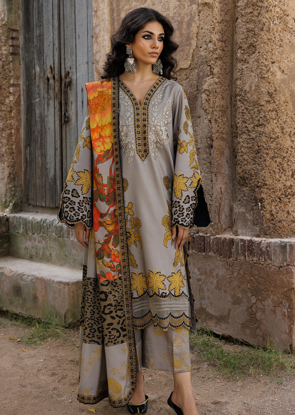 CCW6-14-Unstitched Embroidered Linen Collection 2025 - Memsaab Online
