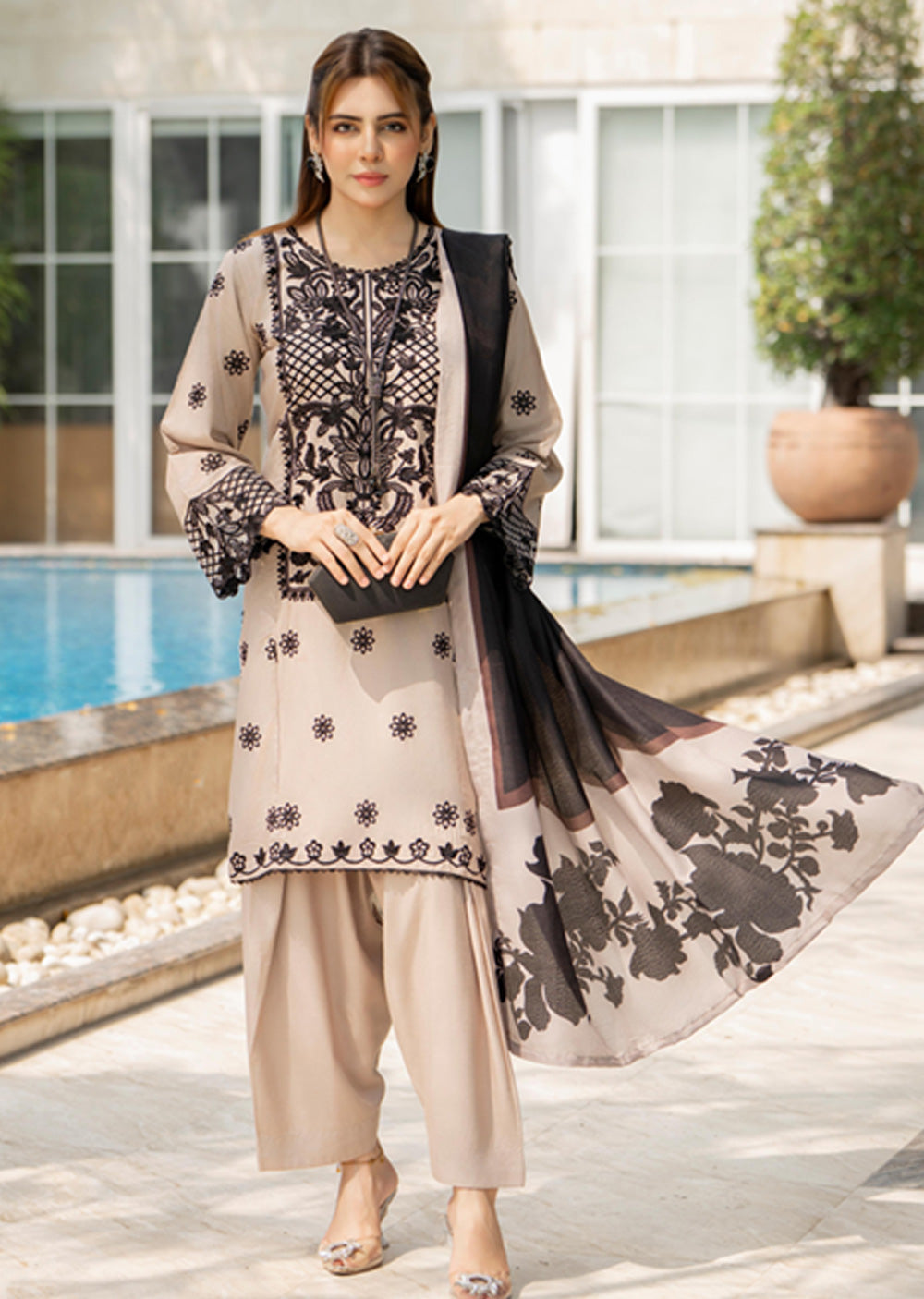 Ran-02-Readymade- Rania.H LINEN Collection 2025 - Memsaab Online