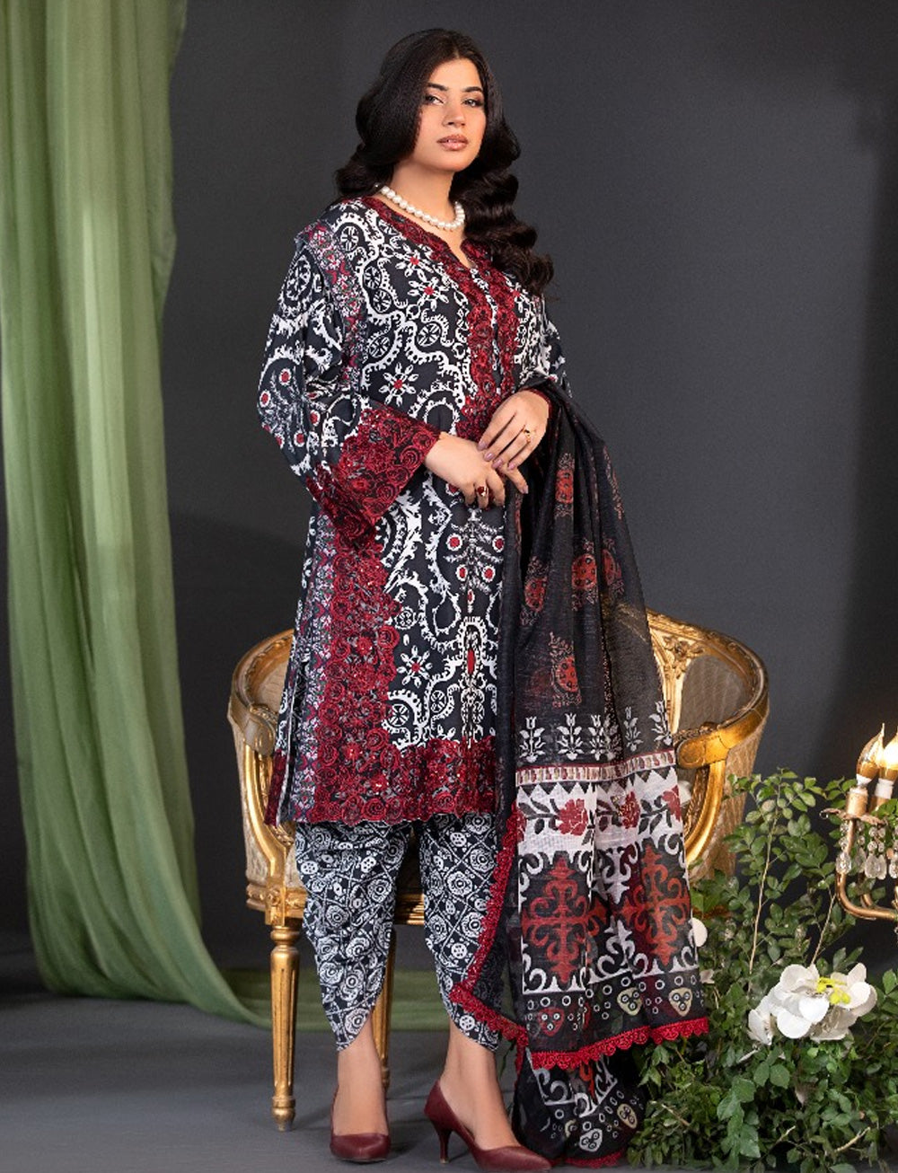 HSS-267 - Readymade Heeras Suit - Memsaab Online