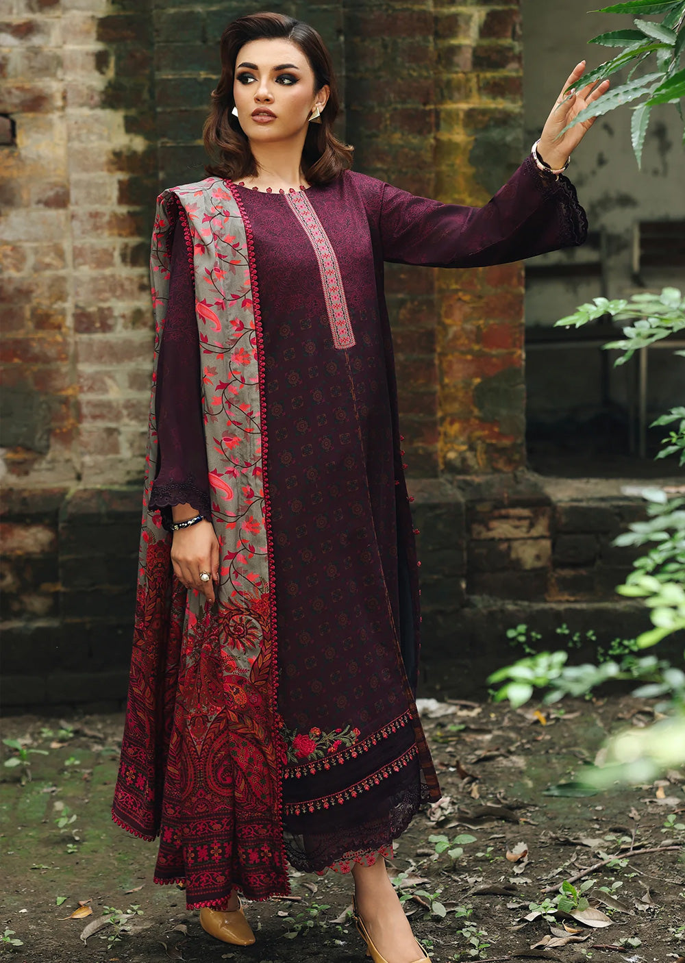 CCW6-17-Unstitched Embroidered Linen Collection 2025 - Memsaab Online