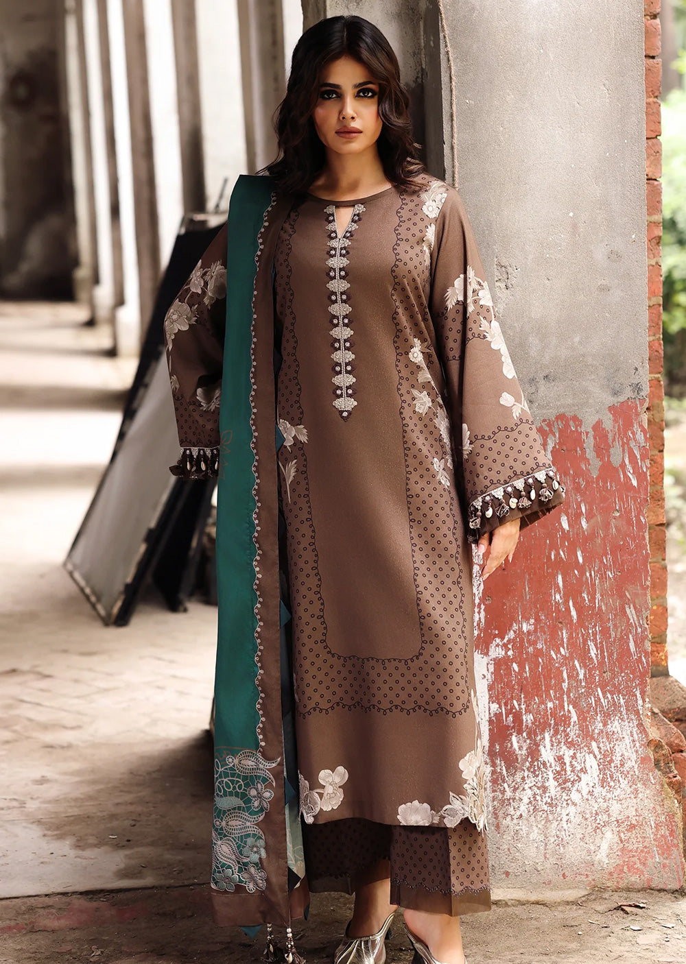 CCW6-16-Unstitched Embroidered Linen Collection 2025 - Memsaab Online