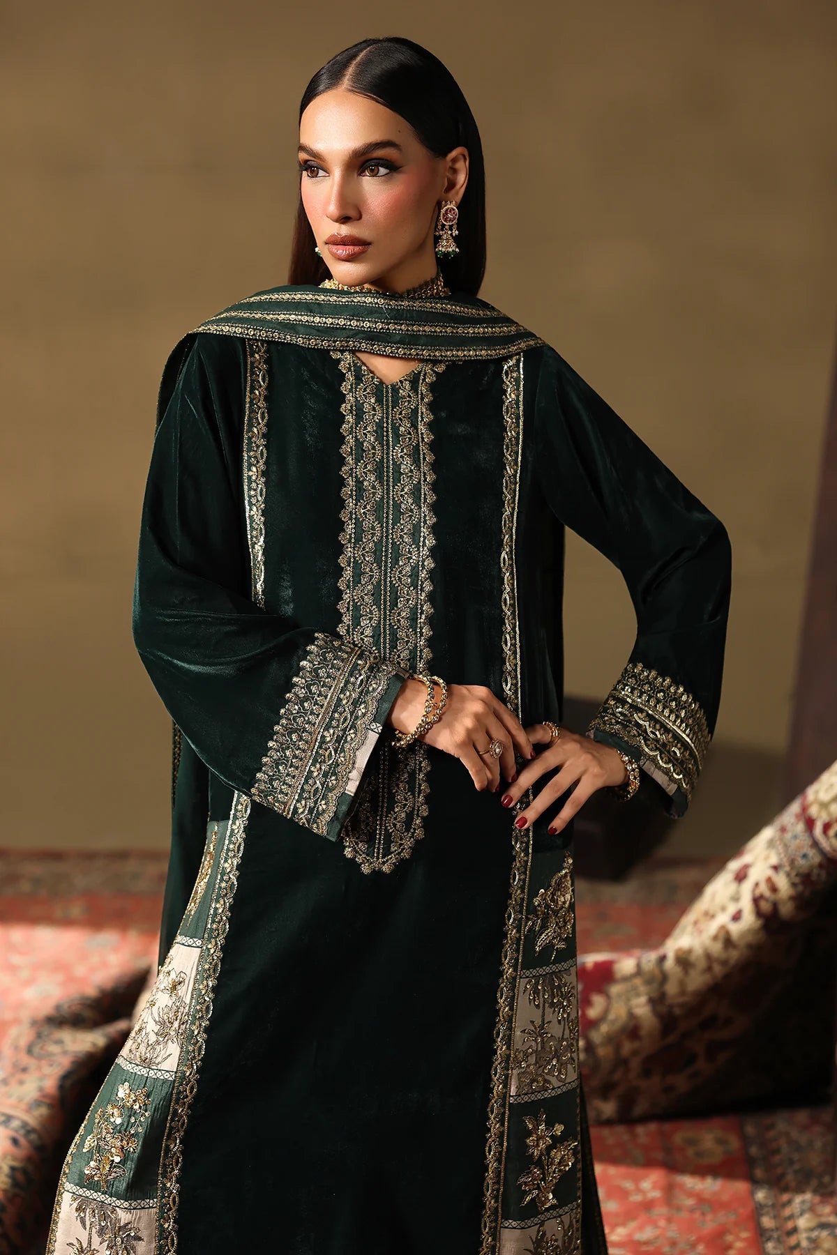 CVT5-05 Unstitched Premium Velvet SUIT 2025 - Memsaab Online