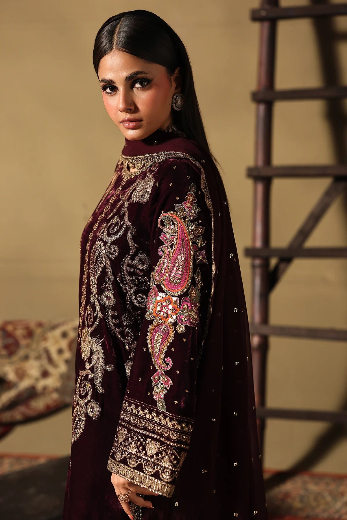 CVT5-06 Unstitched Premium Velvet SUIT 2025 - Memsaab Online