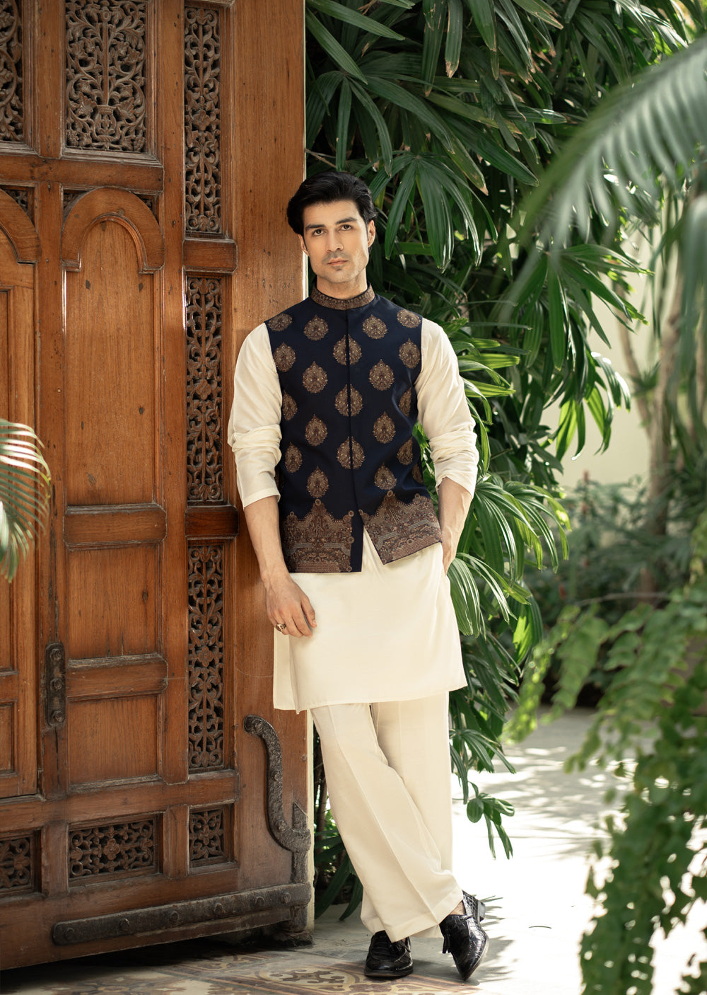 W-3009 - Readymade Maysori Fabric Full Embroidery Waistcoat - Memsaab Online
