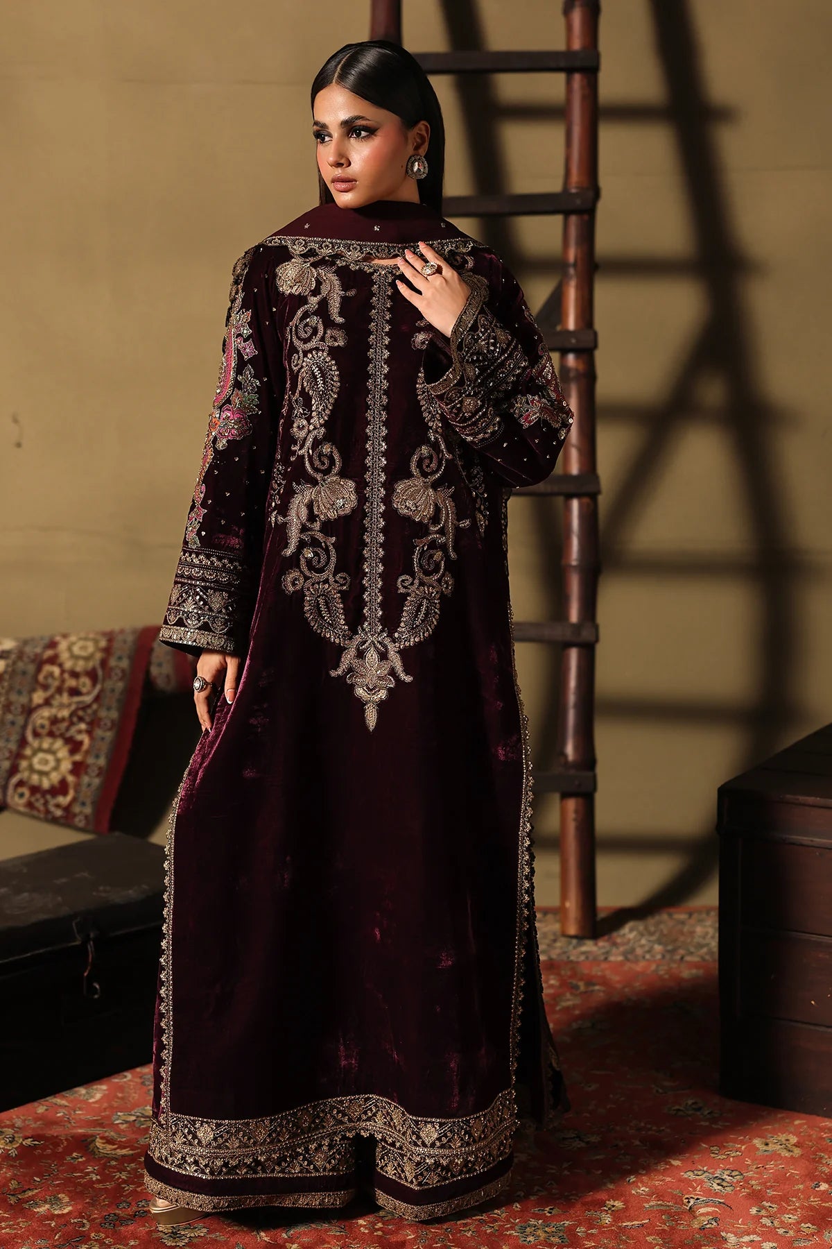 CVT5-06 Unstitched Premium Velvet SUIT 2025 - Memsaab Online