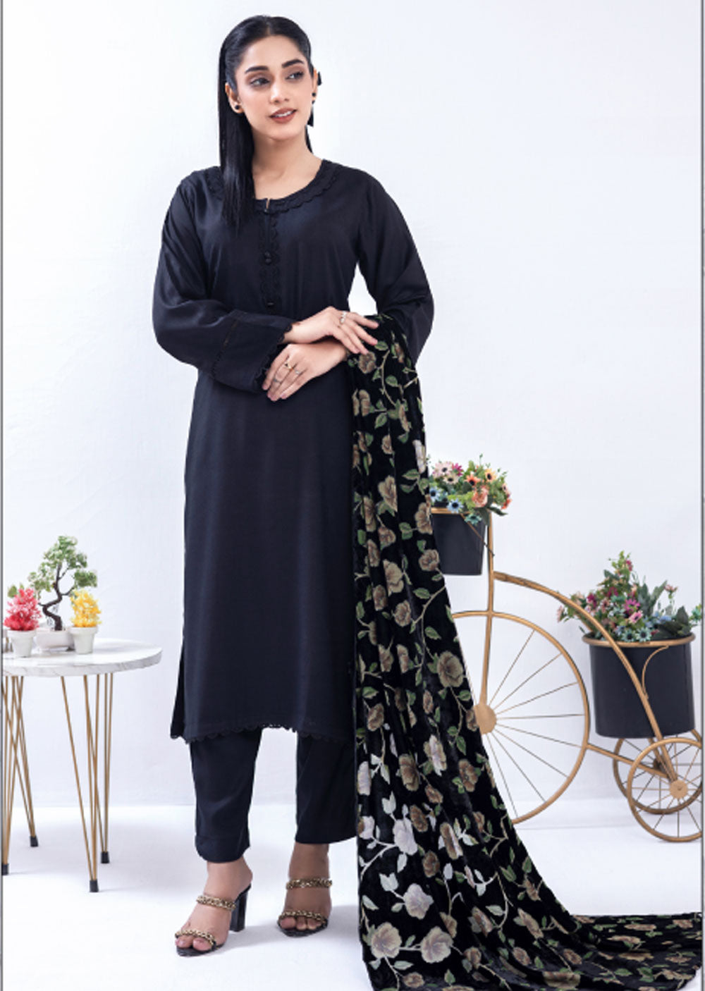 RGZ1725 - Readymade Palachi Shawl Suit By Rangz - Memsaab Online