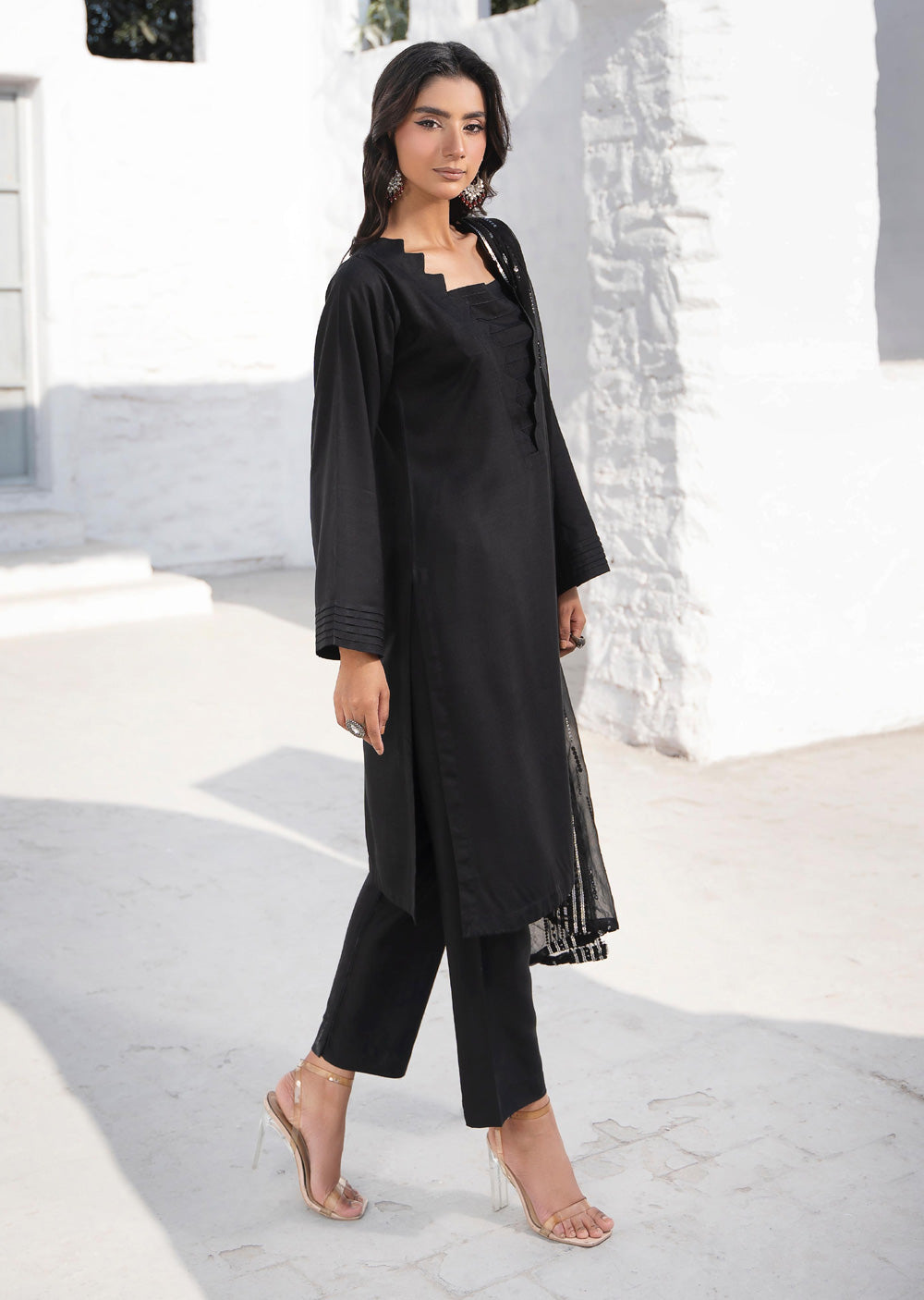 RNDH-01 - Black - Readymade - Rania.H Linen Collection 2025 - Memsaab Online