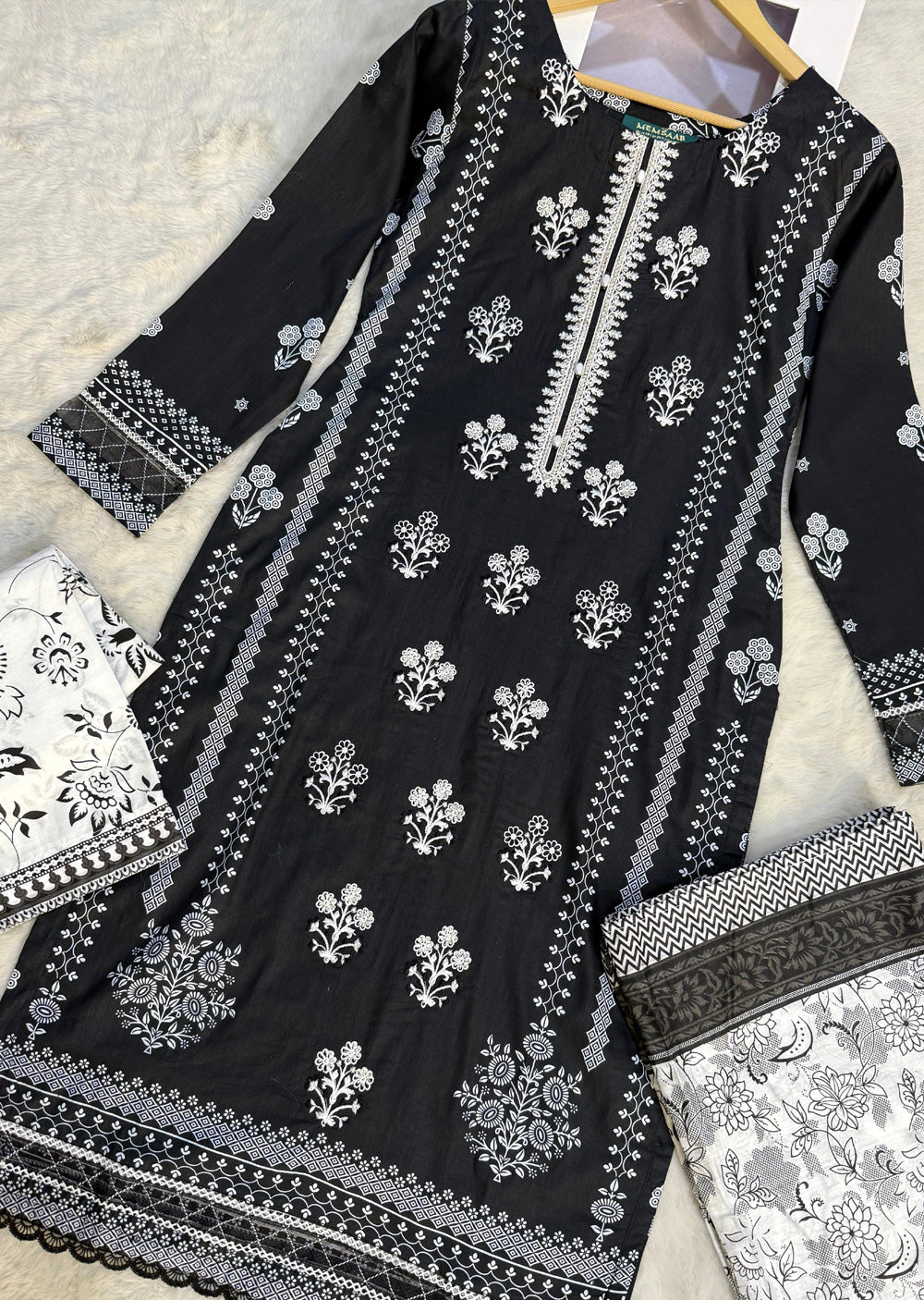 MDNA-01 - Black Embroidered Lawn Outfit - Memsaab Online