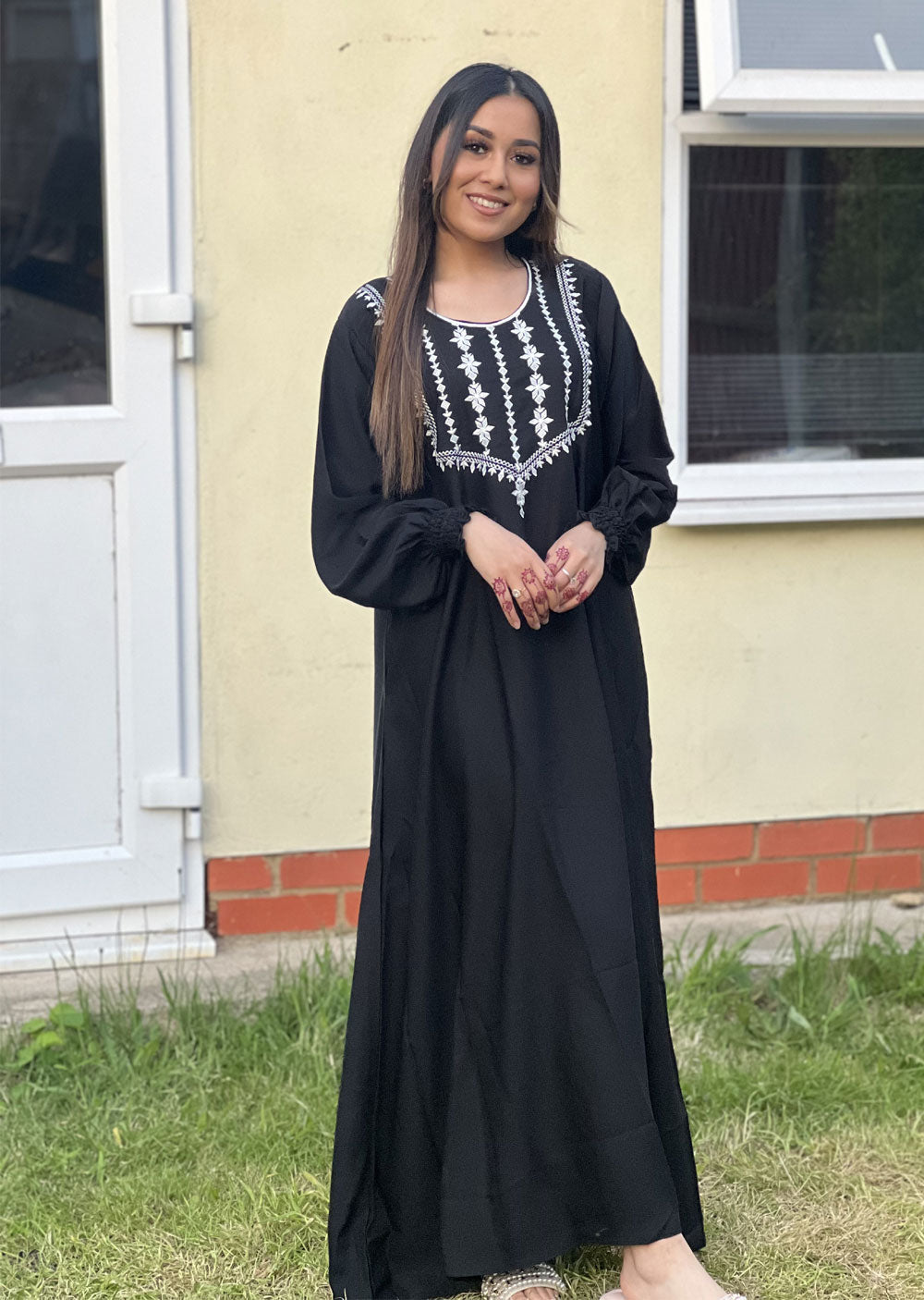 ASL-221 Bahki - Black Embroidered Abaya - Memsaab Online