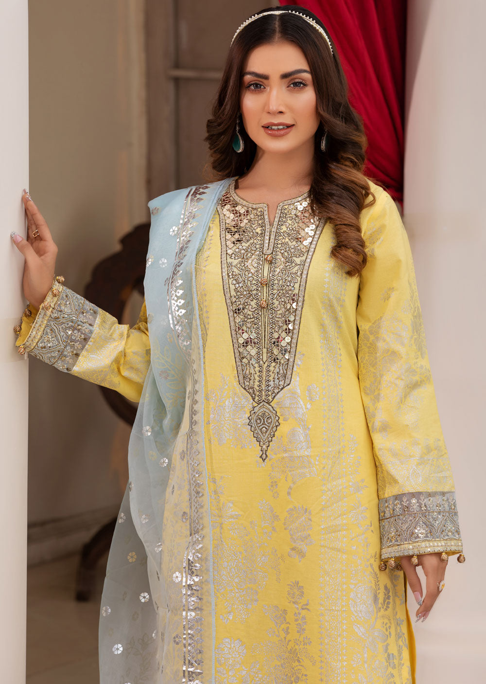 HSS-121 - Readymade Heeras Suit - Memsaab Online