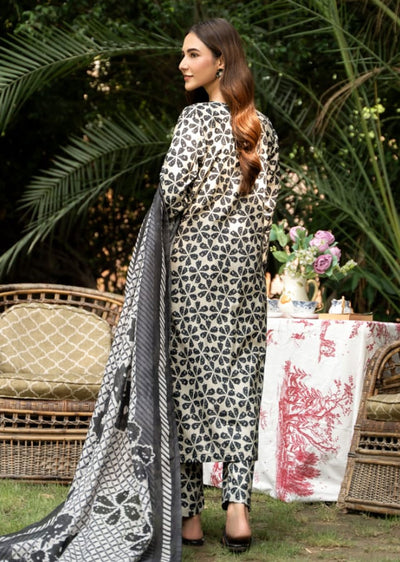 MNC-01 - Saya - Readymade - The Monochrome Collection by Raniya.H 2024 - Memsaab Online