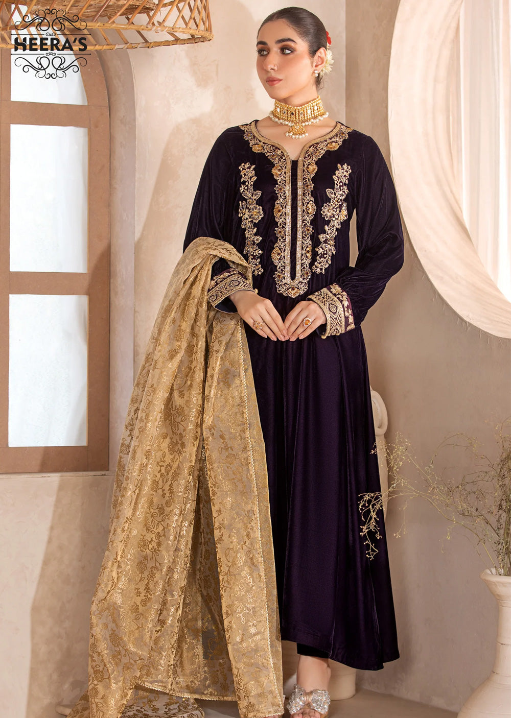 HSS-156 - Readymade Heeras Velvet Suit - Memsaab Online