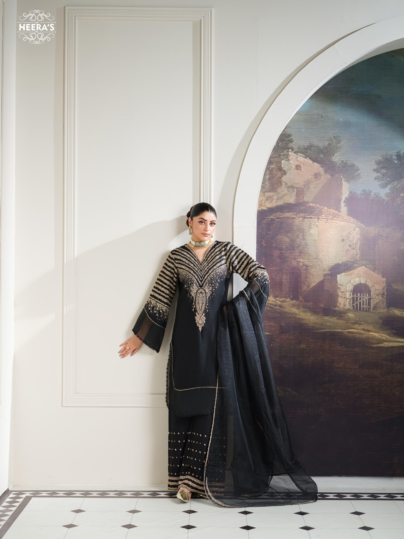 HSS-1147 - Readymade Heeras Suit - Memsaab Online