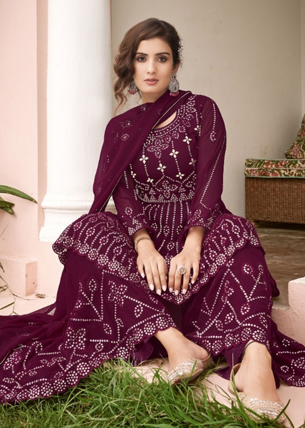 LR-3071 - Readymade - Larisha Collection by Sara Trendz 2024 - Memsaab Online