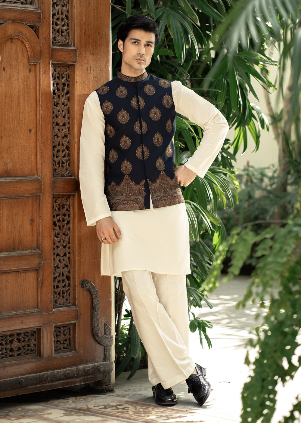 W-3009 - Readymade Maysori Fabric Full Embroidery Waistcoat - Memsaab Online