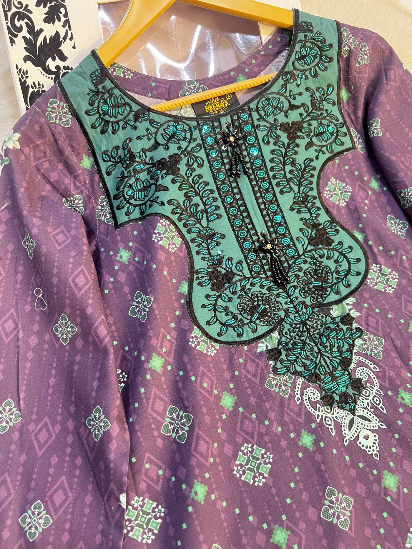 HSS-1130 - Readymade Heeras Suit