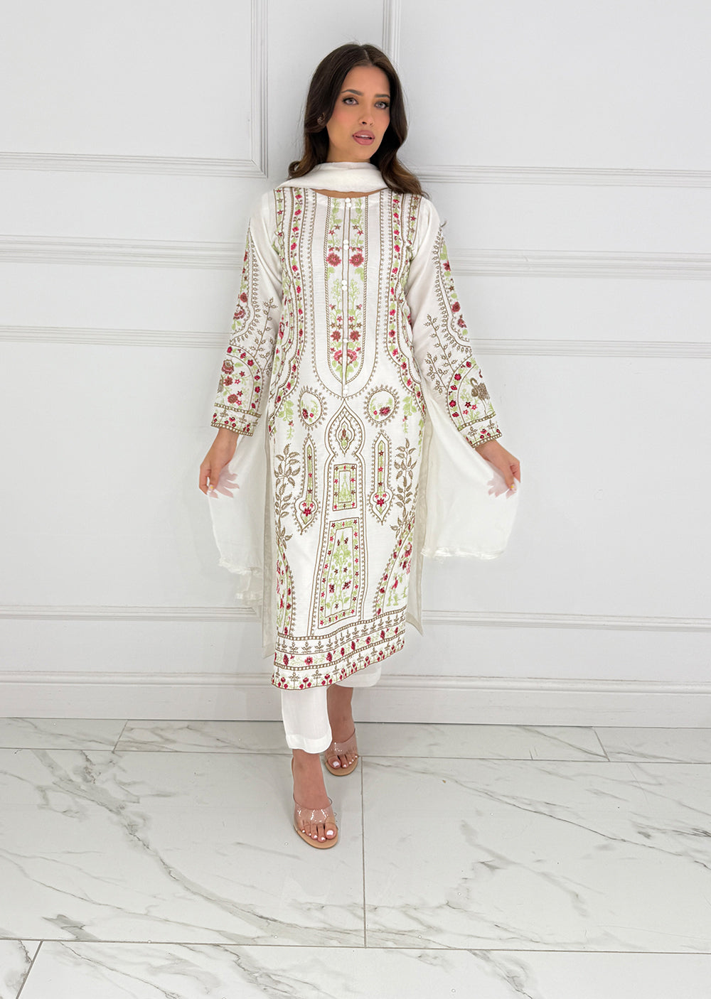 HK272 Zulm - White Linen Oufit - Memsaab Online