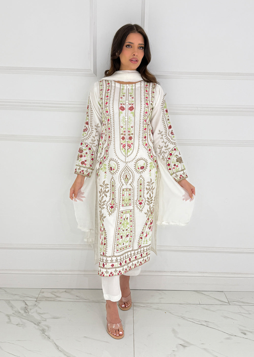 HK272 Zulm - White Linen Oufit - Memsaab Online