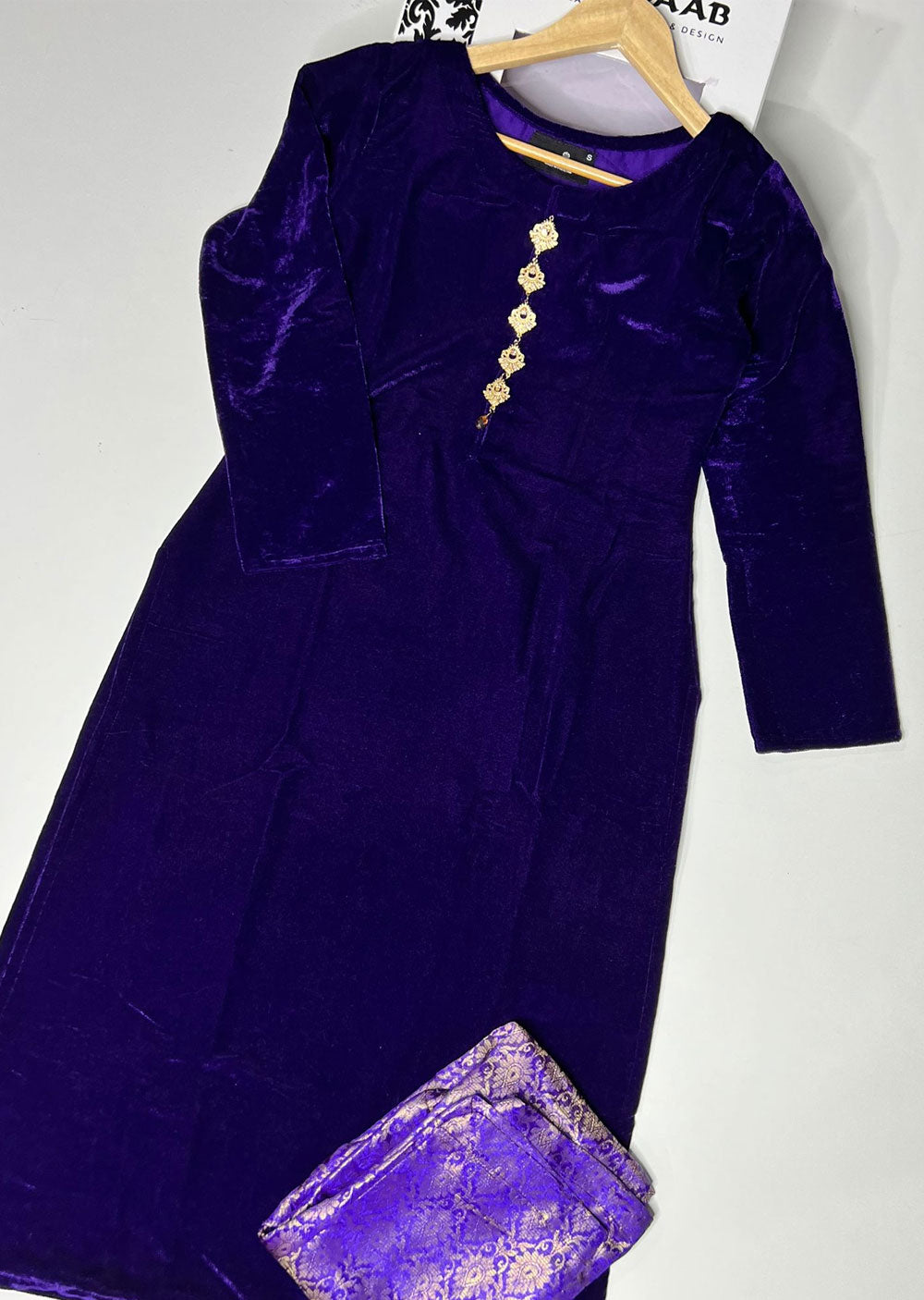 HK230 Layla - Purple Readymade 2 Piece Velvet Suit - Memsaab Online