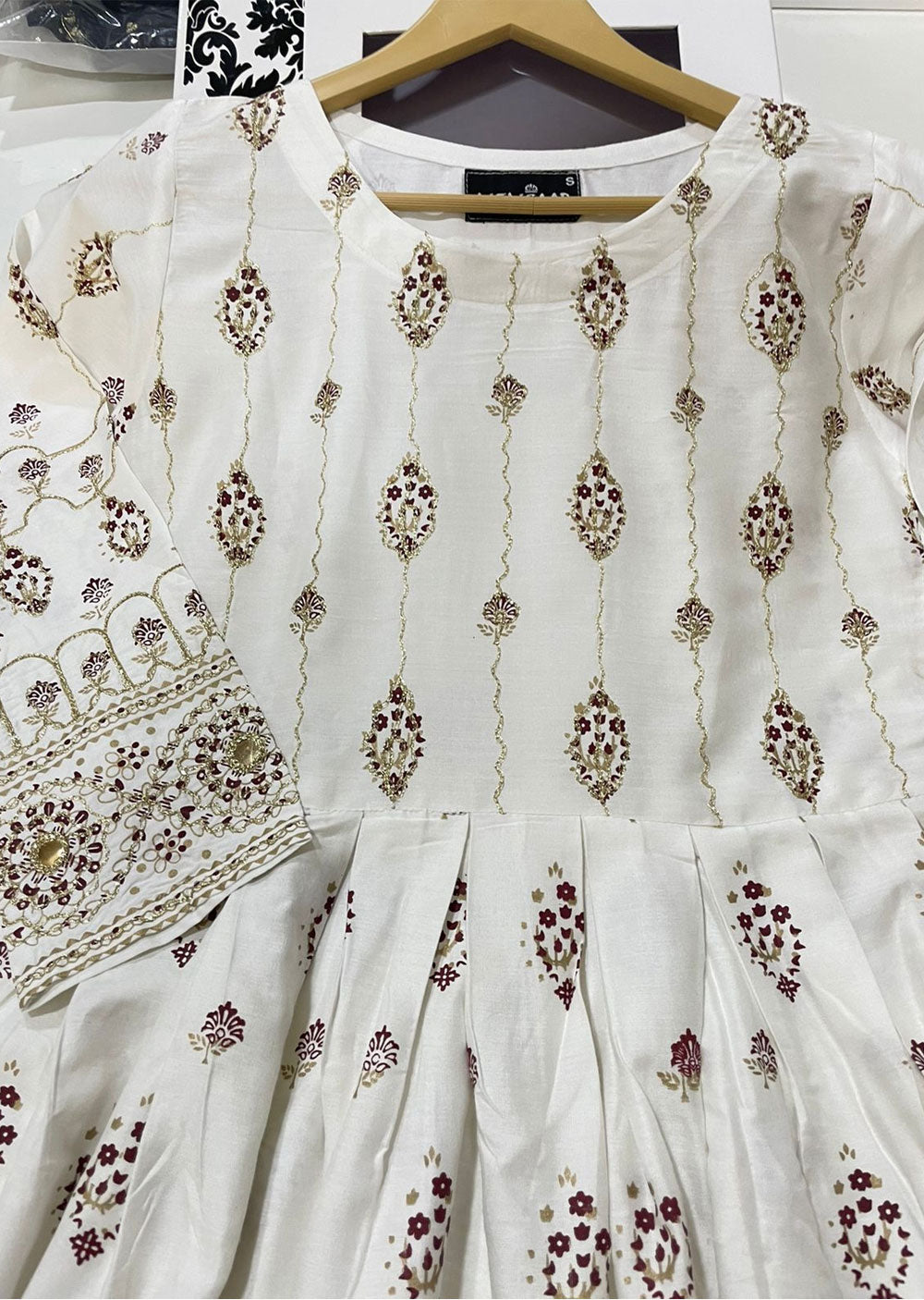 HK243 Mohabba - White Readymade Dress Suit - Memsaab Online