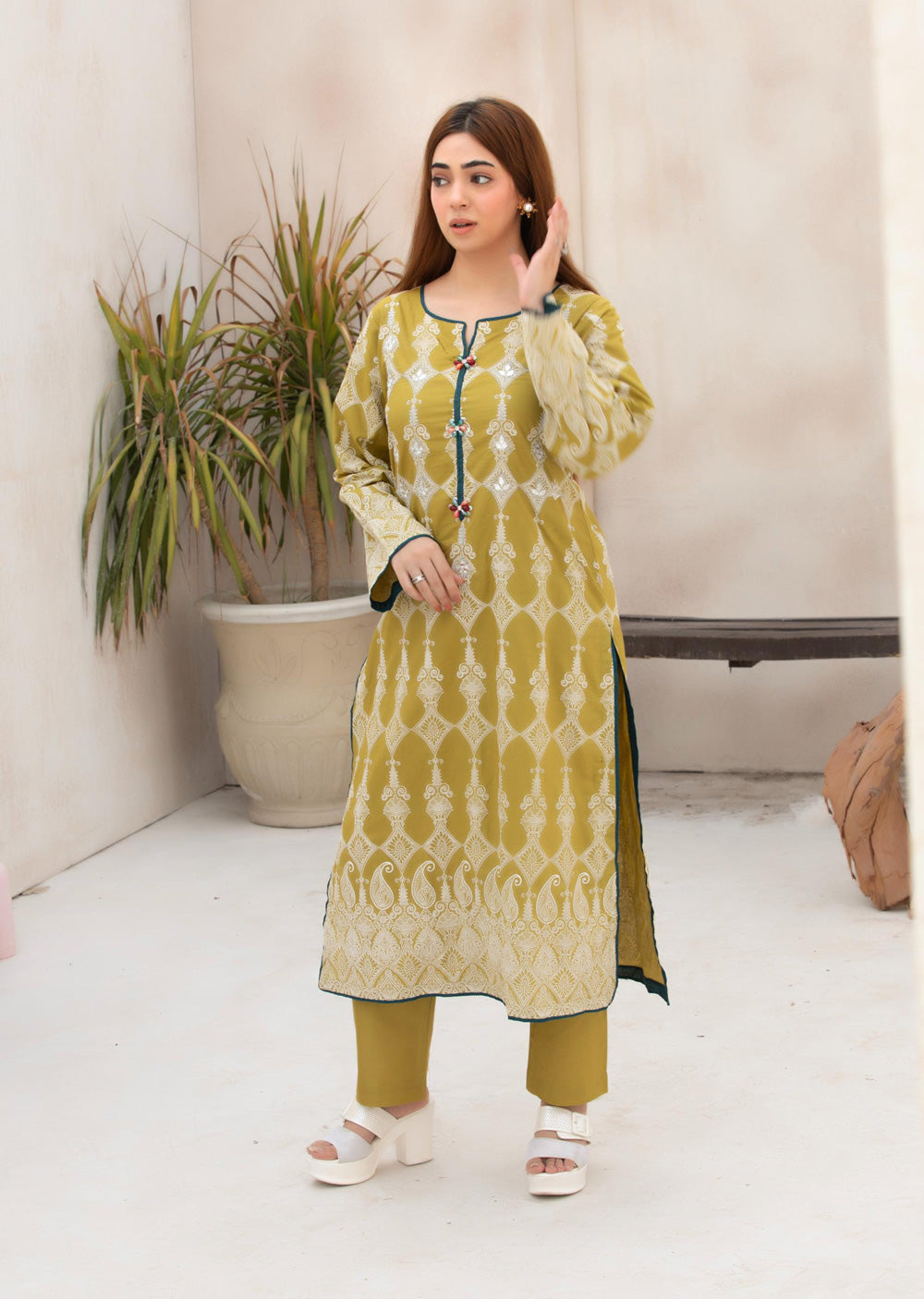 HSS-363- Readymade IVORY ROYALE Heeras Suit - Memsaab Online