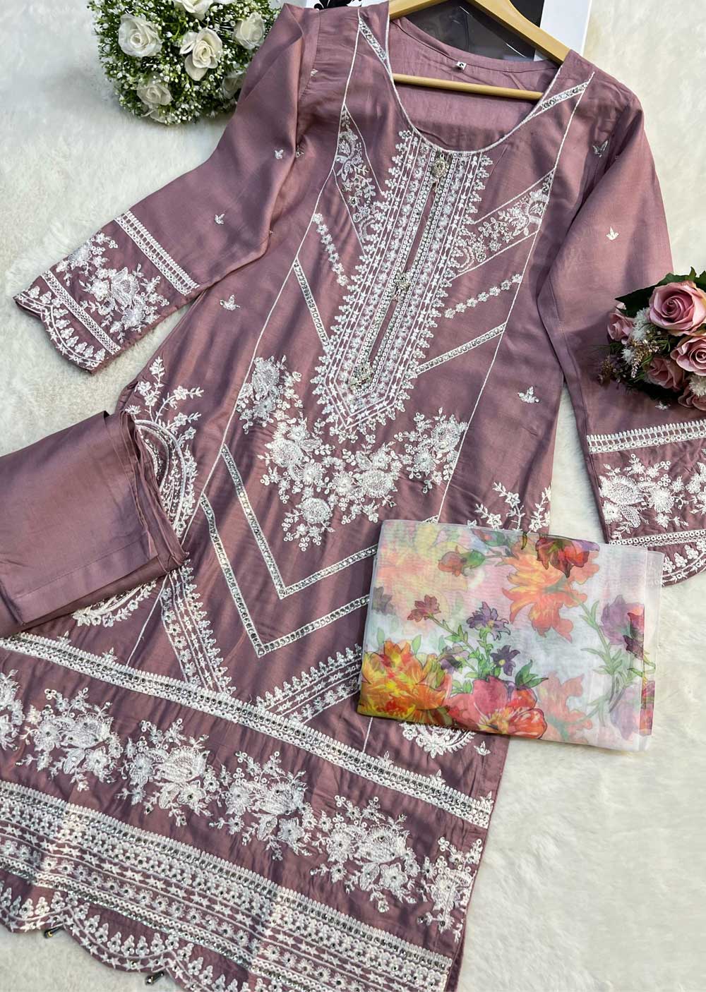 HK262 - Lilac Readymade Linen Suit - Memsaab Online