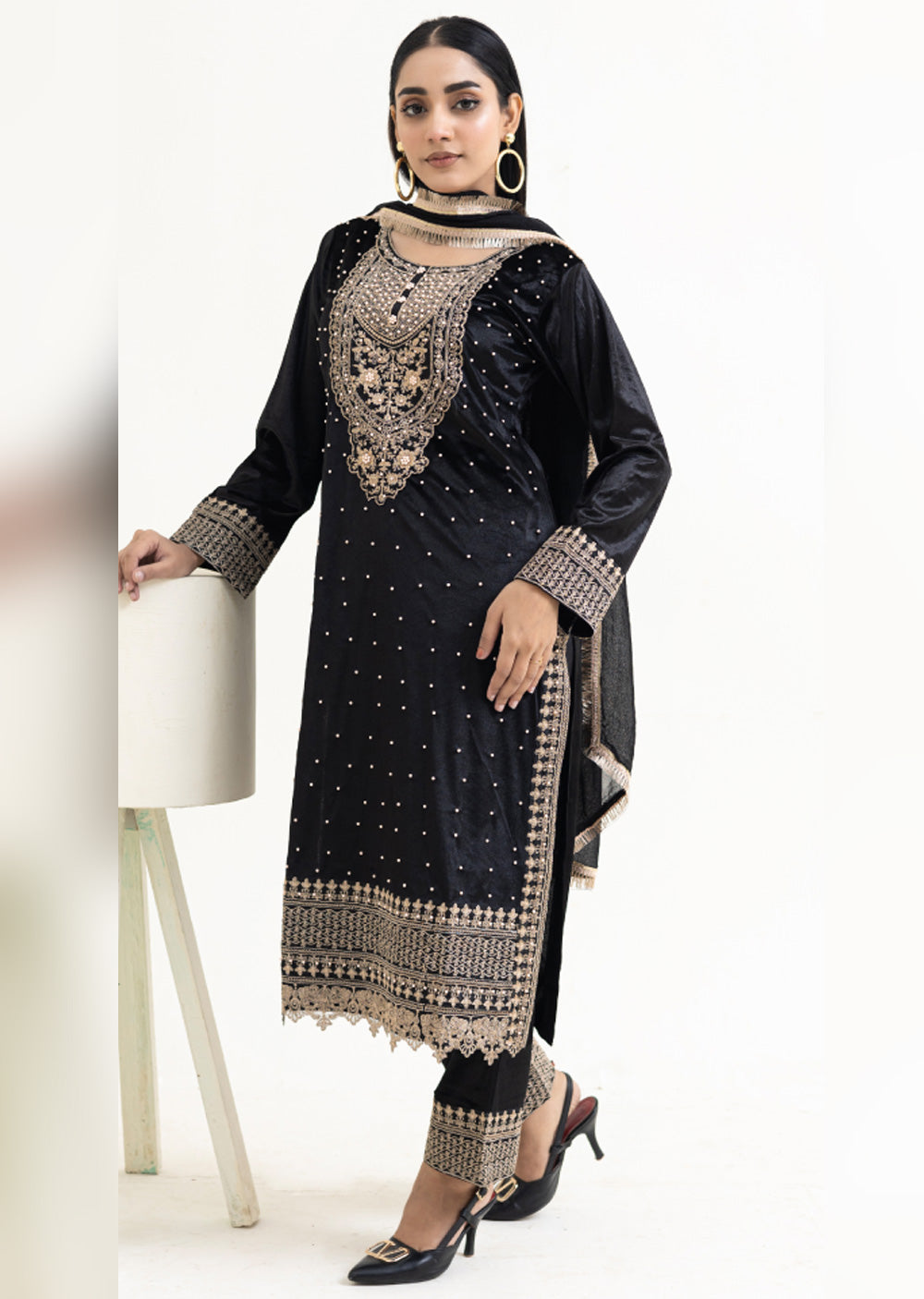 RTZ-01-R - Readymade - Rangz Winter Embroidered Signature Velvet Suit 2025 - Memsaab Online