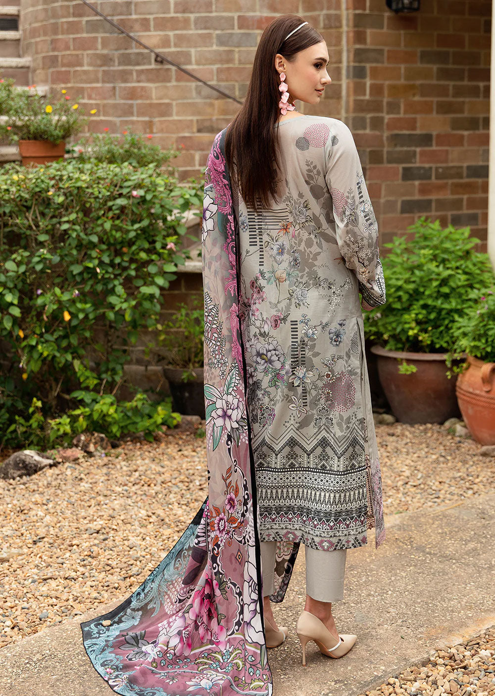 Y-902 - Unstitched - Riwayat by Ramsha Luxury Lawn Vol 09 - Memsaab Online