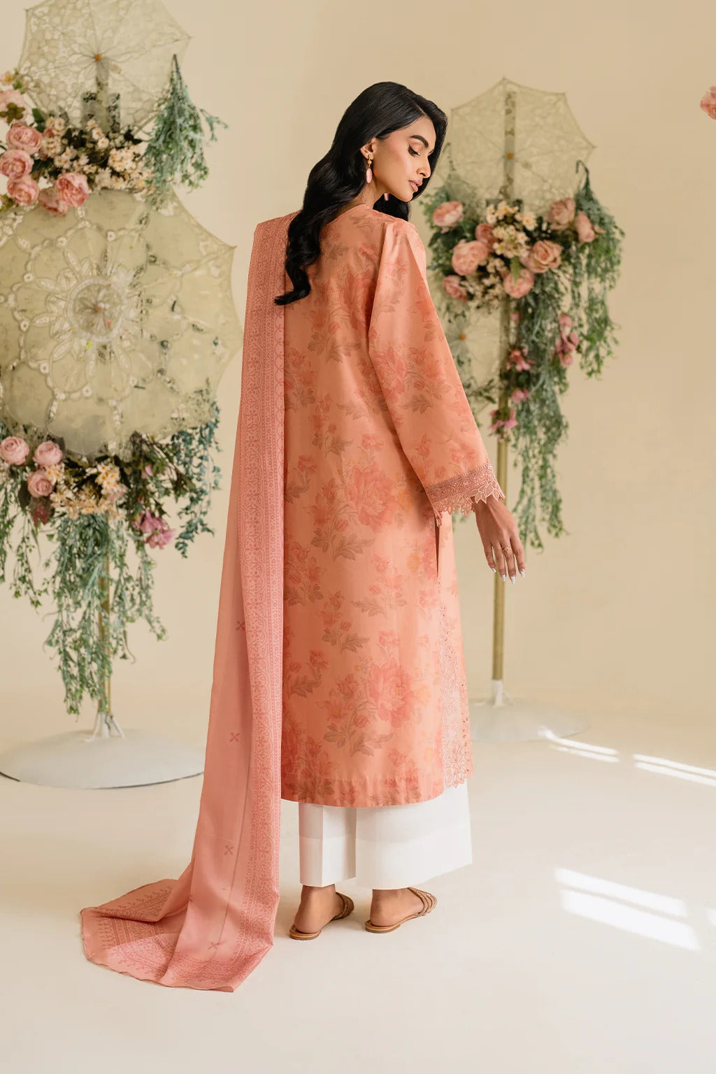 IFE-UE-433-Iznik Printed Lawn Edition 2025 - Memsaab Online