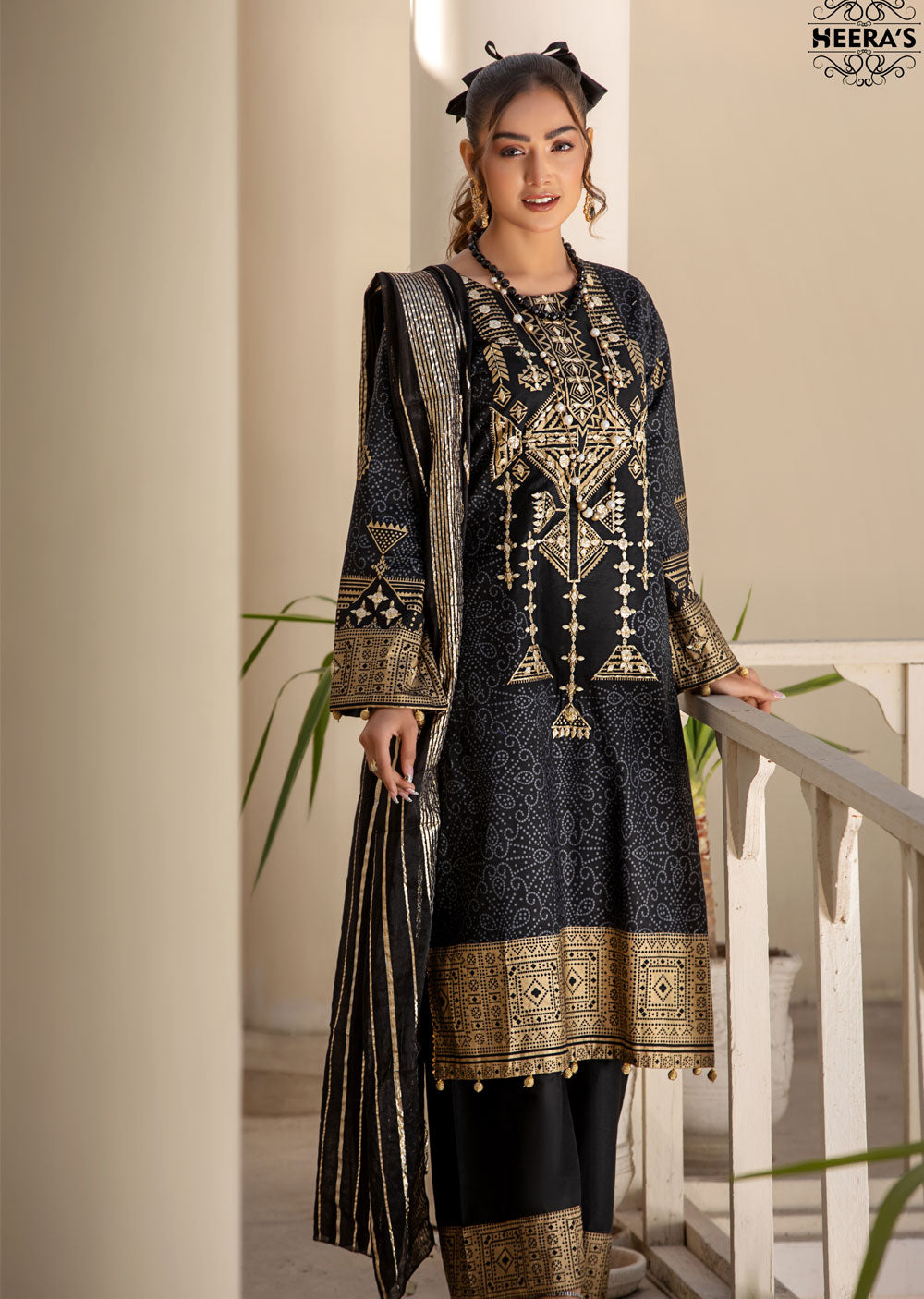 HSS-122 - Readymade Heeras Suit - Memsaab Online