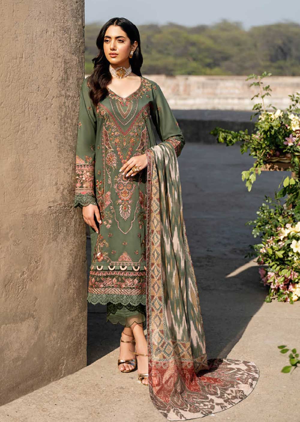 ZT-602-R - Readymade - Ramsha Andaaz Luxury Lawn Vol 06 2023 - Memsaab Online