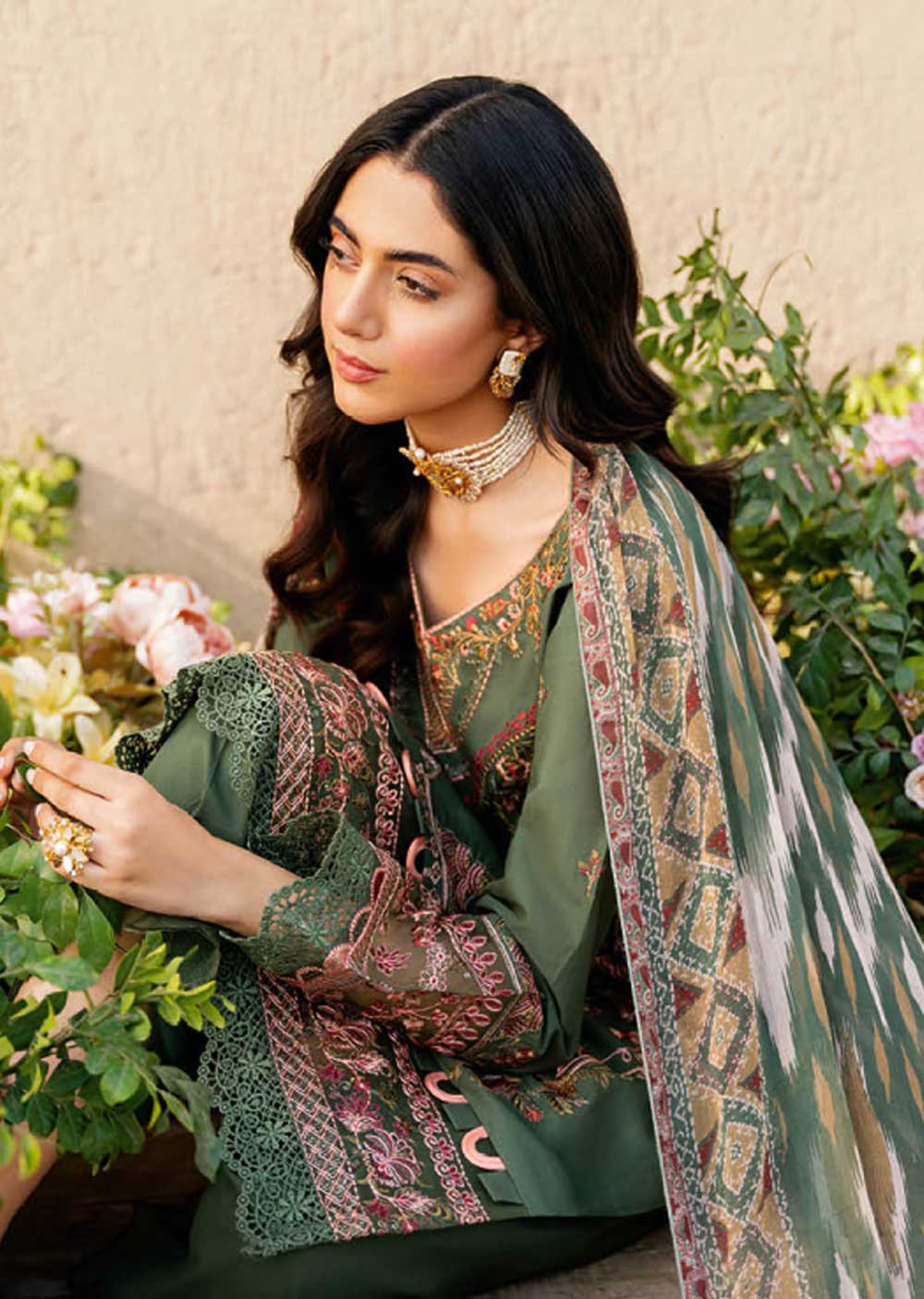 ZT-602-R - Readymade - Ramsha Andaaz Luxury Lawn Vol 06 2023 - Memsaab Online