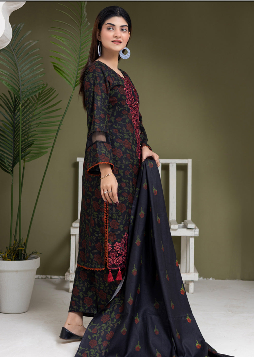 RYW-02-R - Readymade - Rangz Dastaan Winter Suit 2025 - Memsaab Online