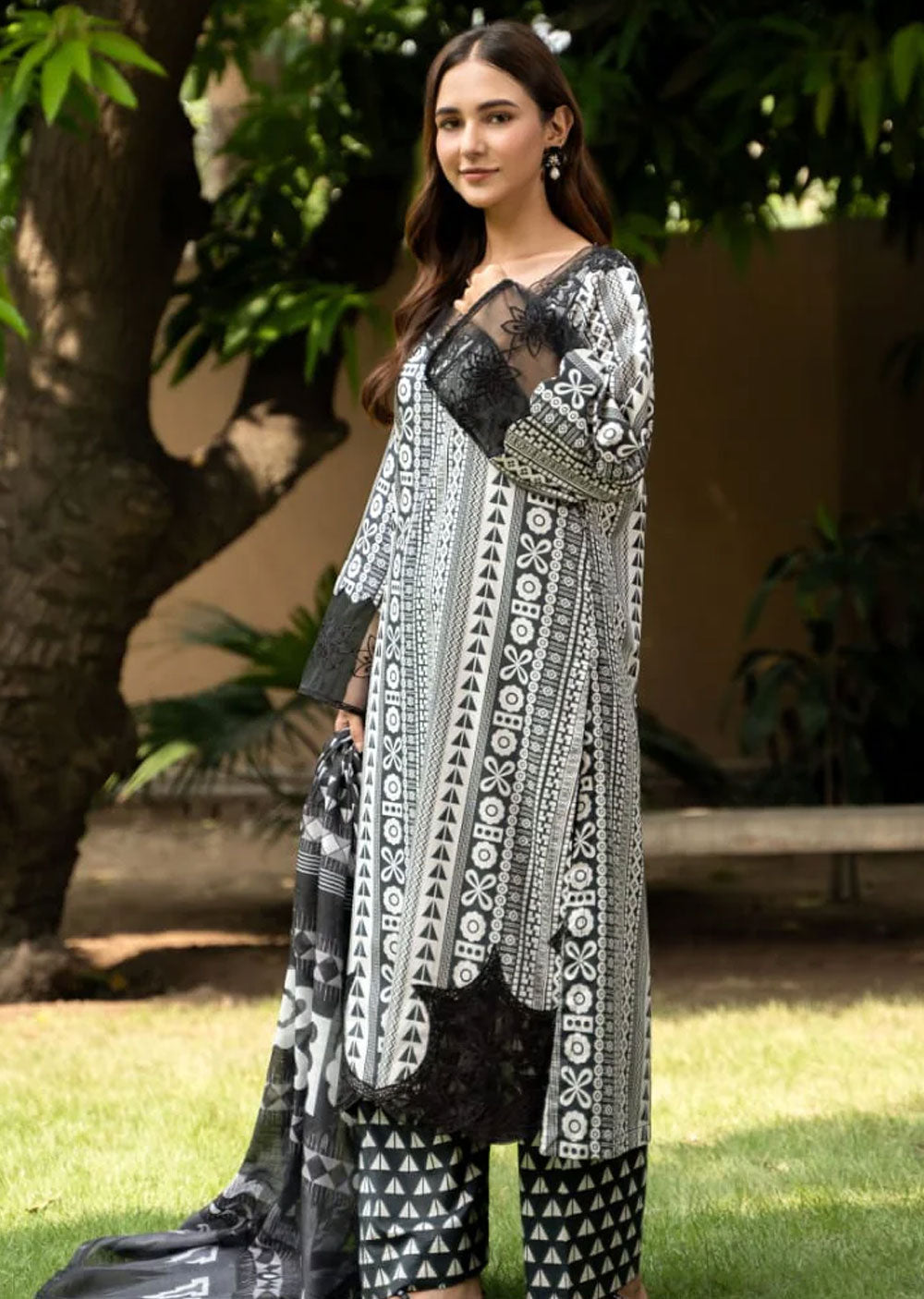 MNC-02 - Sonia - Readymade - The Monochrome Collection by Raniya.H 2024 - Memsaab Online